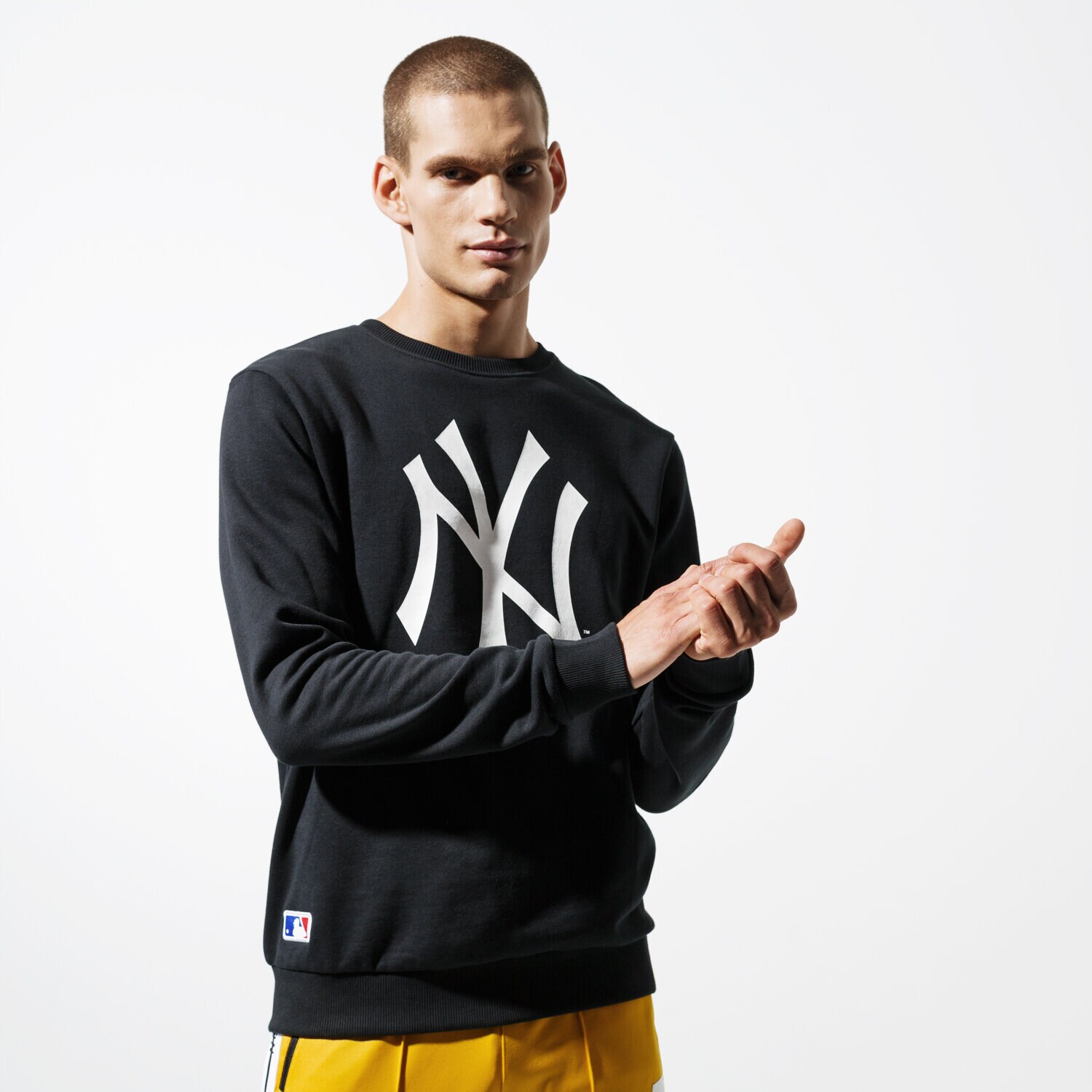 pánská mikina NEW ERA MIKINA MLB NYY BLK NEW YORK YANKEES BLK 11863705 ČERNÁ