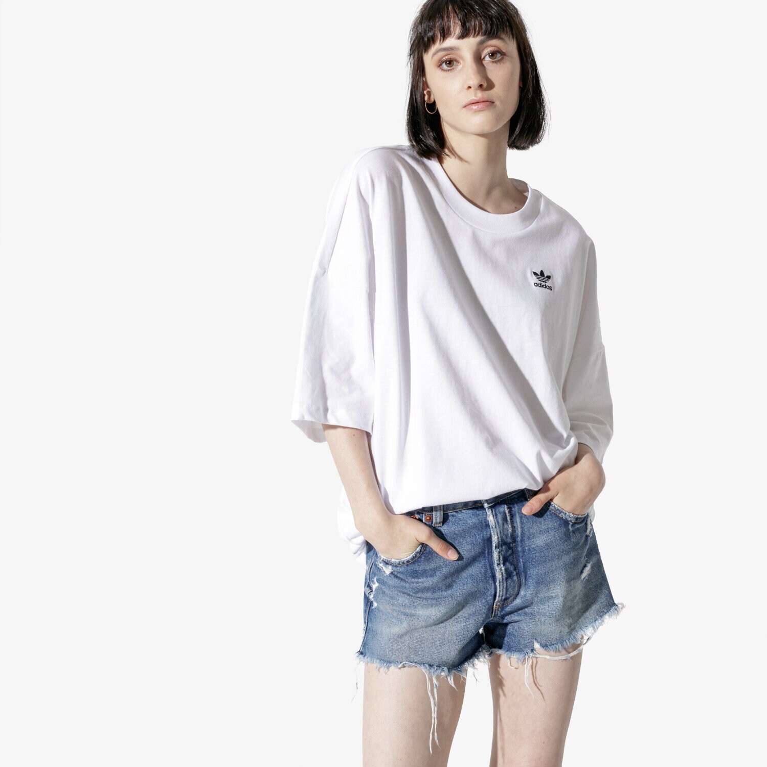dámské tričko ADIDAS TRIČKO SS RELAXED TEE WHT DW3891 BÍLÁ