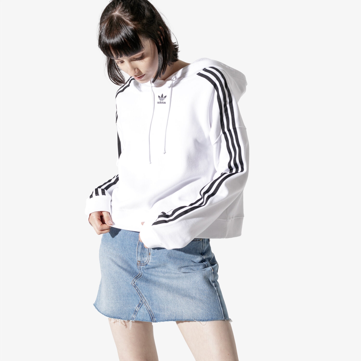 dámská mikina ADIDAS MIKINA CROPPED HOODIE WHT DX2321 BÍLÁ