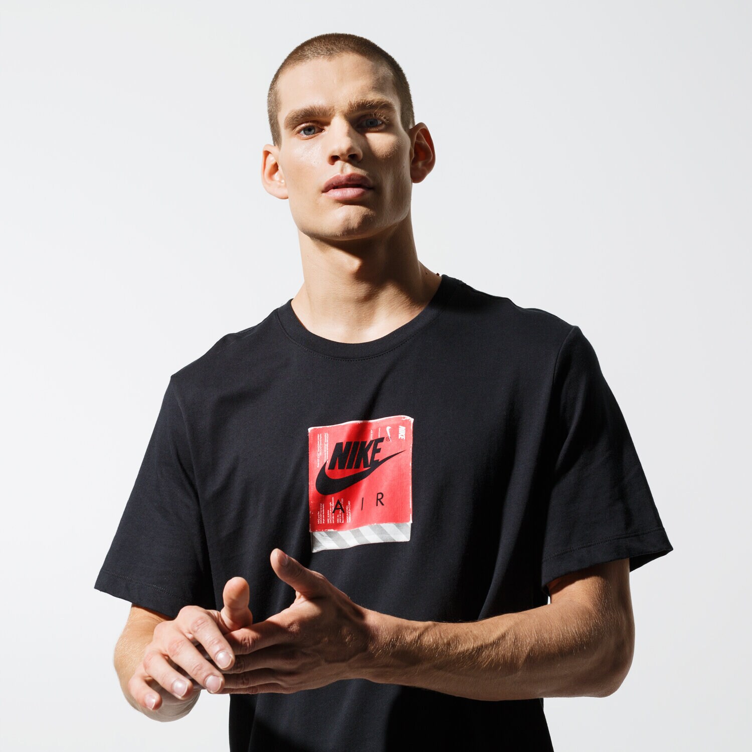 pánské tričko NIKE TRIČKO M NSW TEE FTWR PACK 4 BQ0072-010 ČERNÁ