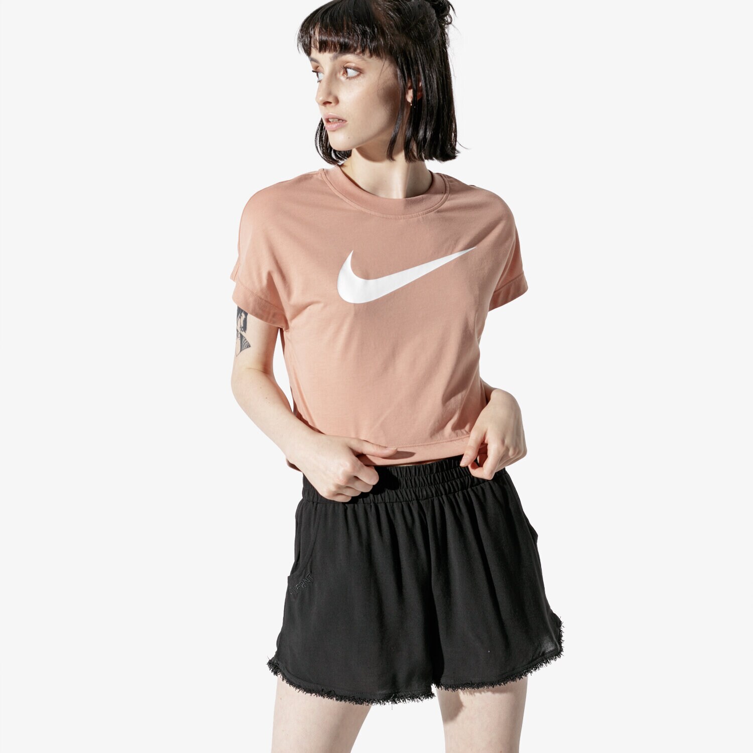 dámský top NIKE TOP W NSW SWSH TOP CROP SS AR3064-605 VÍCEBAREVNÁ