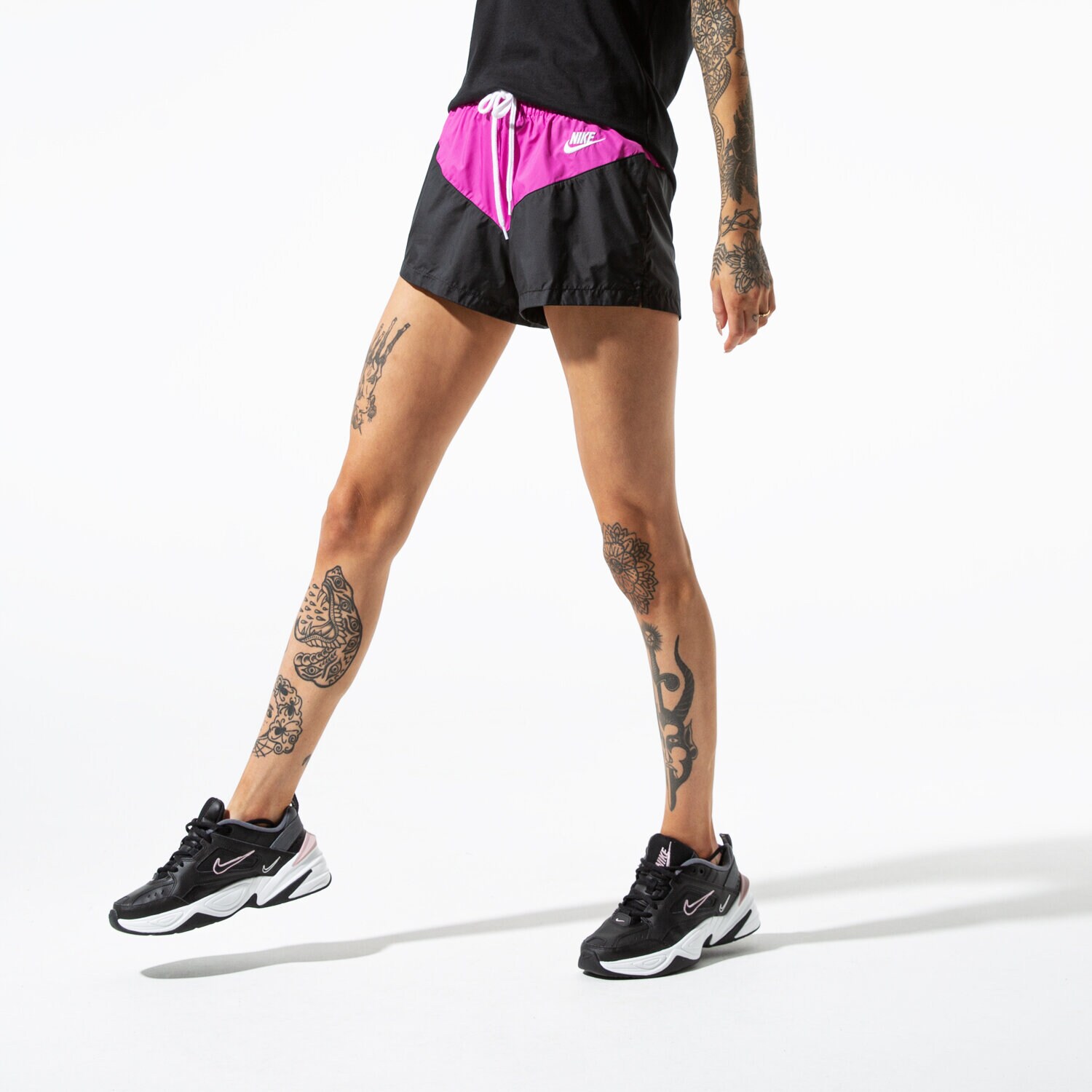 dámské kraťasy NIKE ŠORTKY  W NSW HRTG SHORT WVN AR2362-010 RŮŽOVÁ