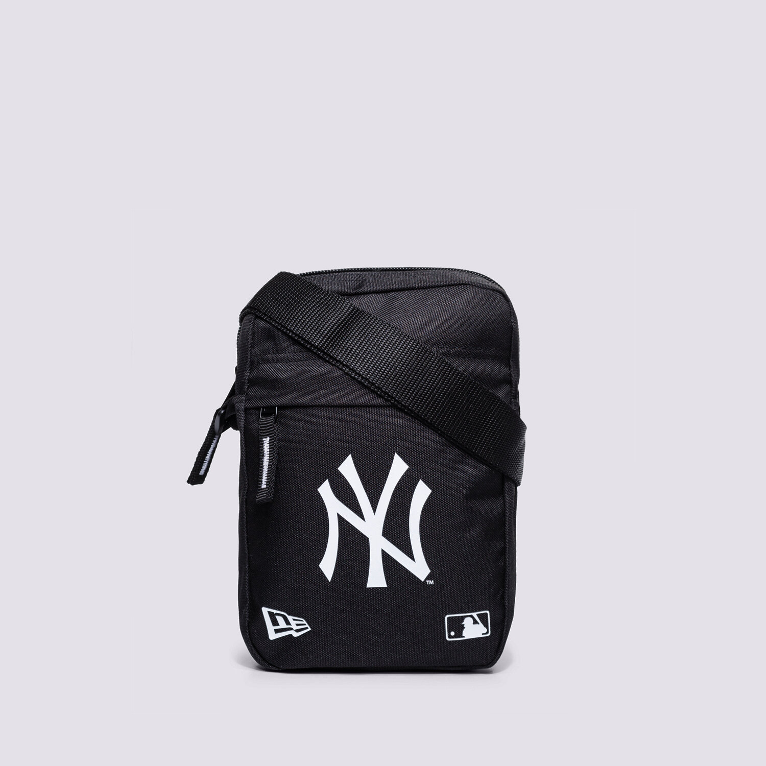 dámská taška NEW ERA TAŠKA MLB SIDE BAG NYY BLK BLKWHI NEW YORK YANKEES B 11942030 ČERNÁ