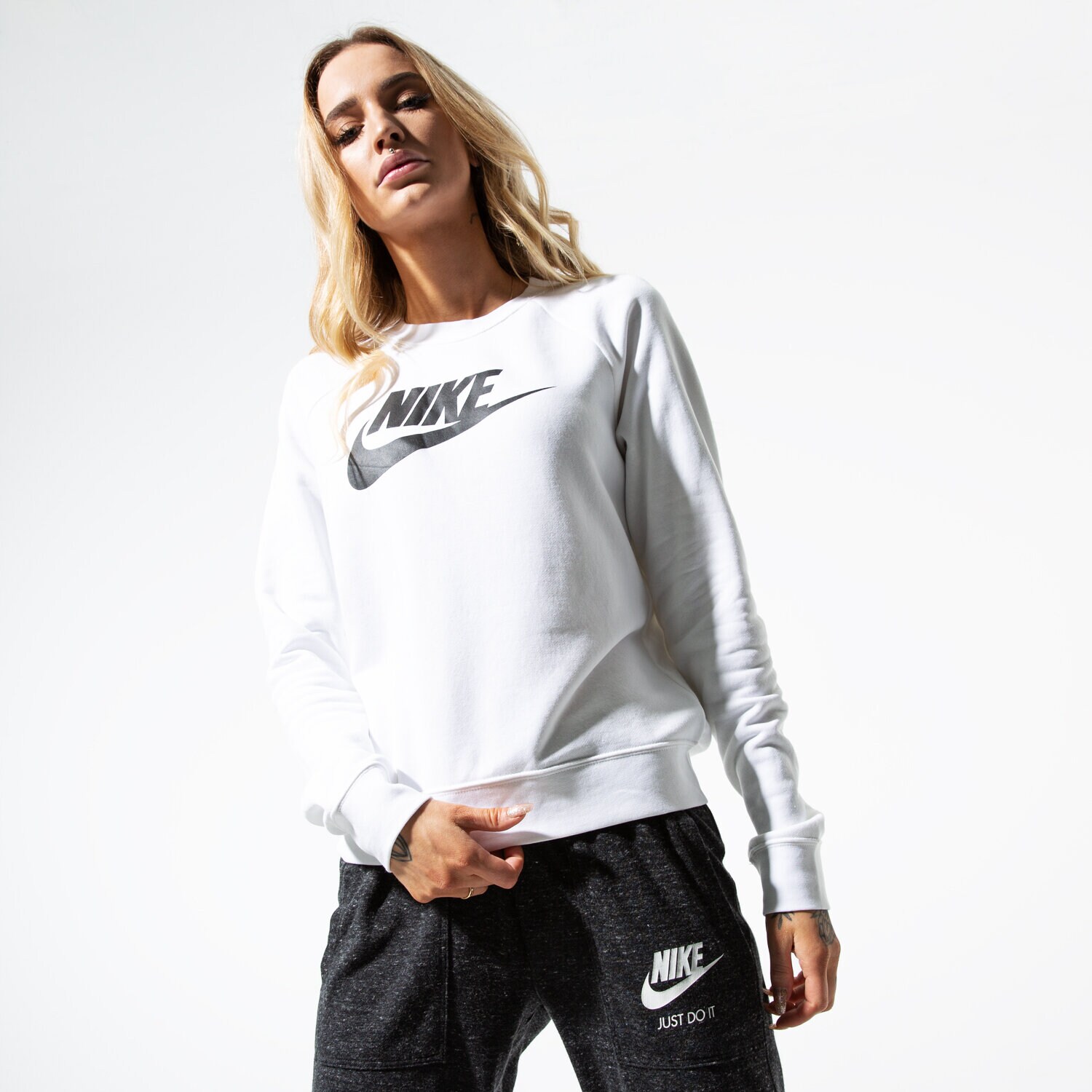 dámská mikina NIKE MIKINA W NSW ESSNTL CREW FLC HBR BV4112-100 BÍLÁ