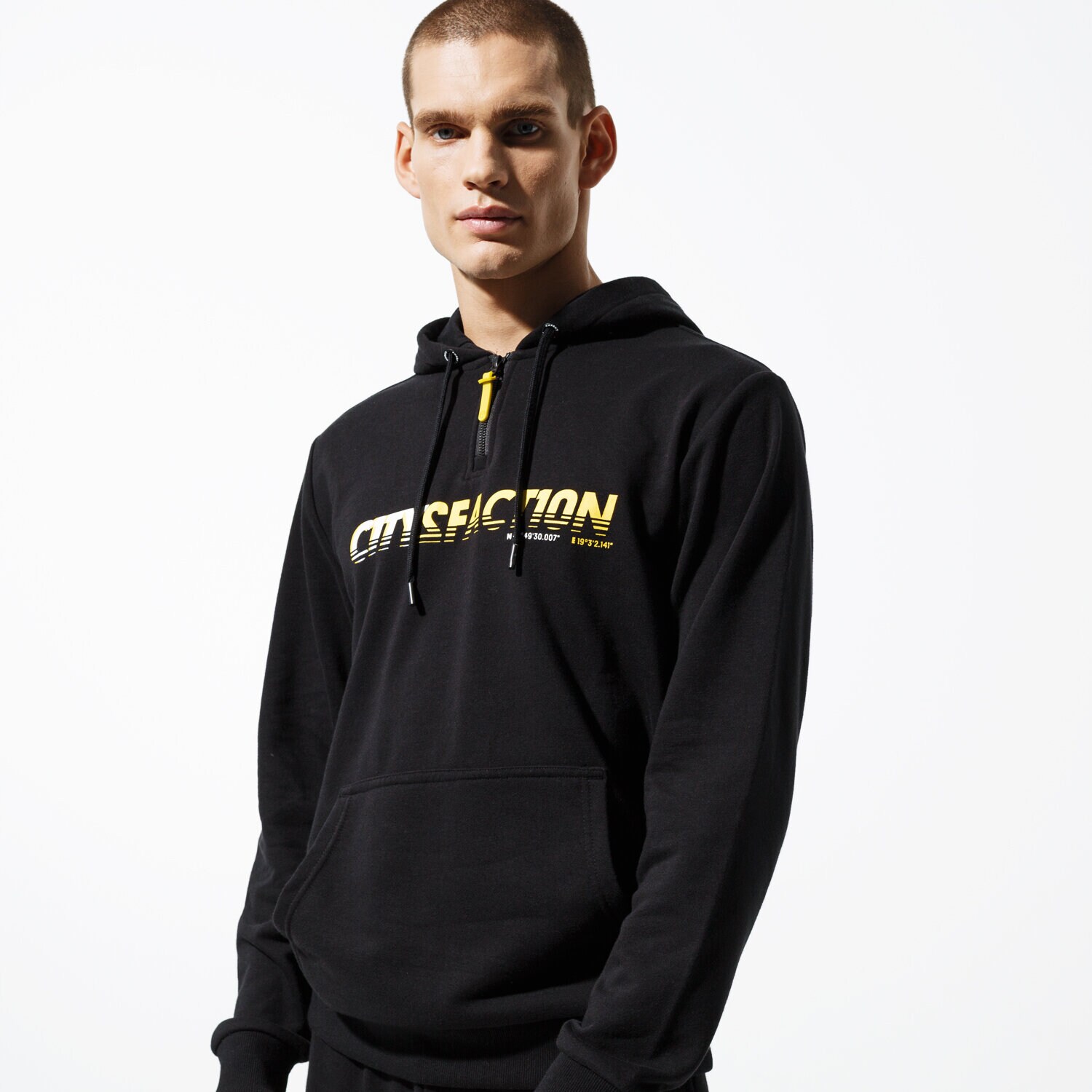 pánská mikina CONFRONT MIKINA S KAPUCÍ CITY BLK HOODY  CF39BLM36001 ČERNÁ