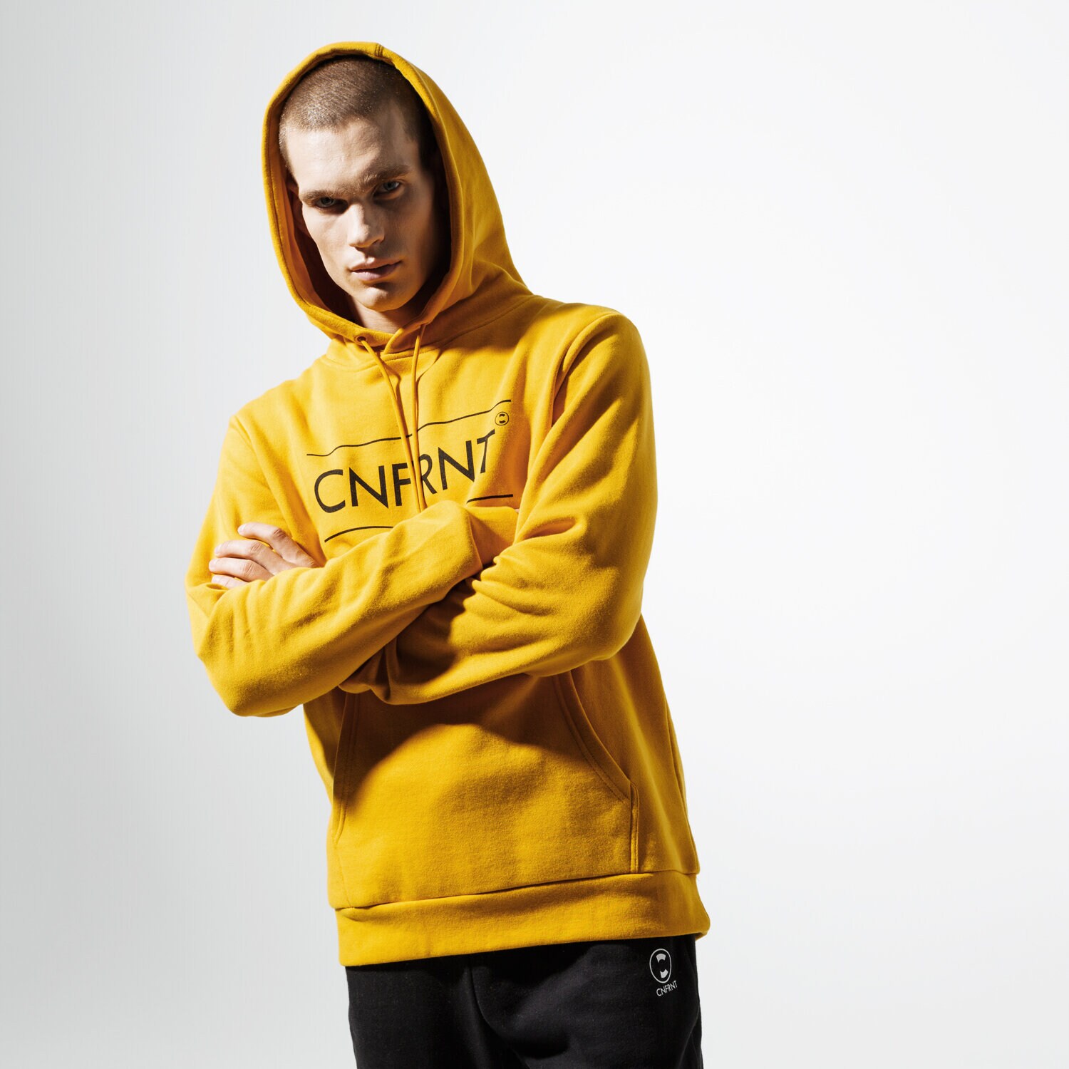 pánská mikina CONFRONT MIKINA ESSENTIAL YLW HOODY  CF39BLM38001 ŽLUTÁ