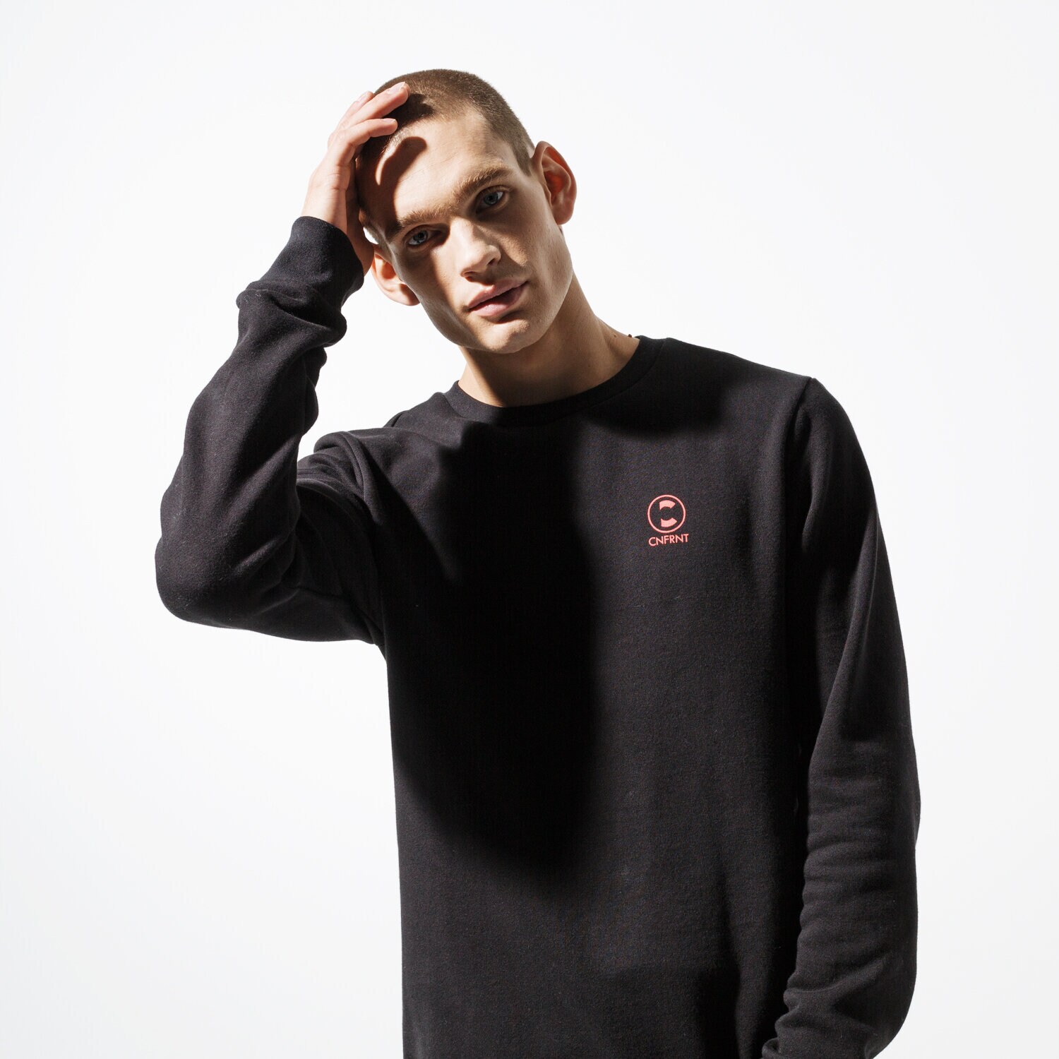 pánská mikina CONFRONT MIKINA ESSENTIAL BLK SWEATSHIRT CF39BLM39003 ČERNÁ