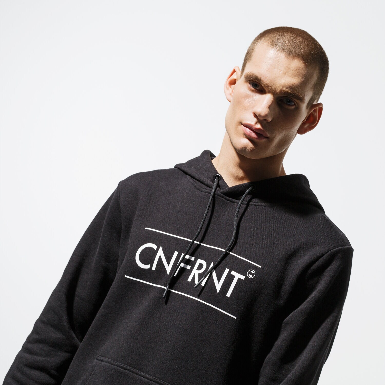 pánská mikina CONFRONT MIKINA ESSENTIAL BLK HOODY  CF39BLM38003 ČERNÁ