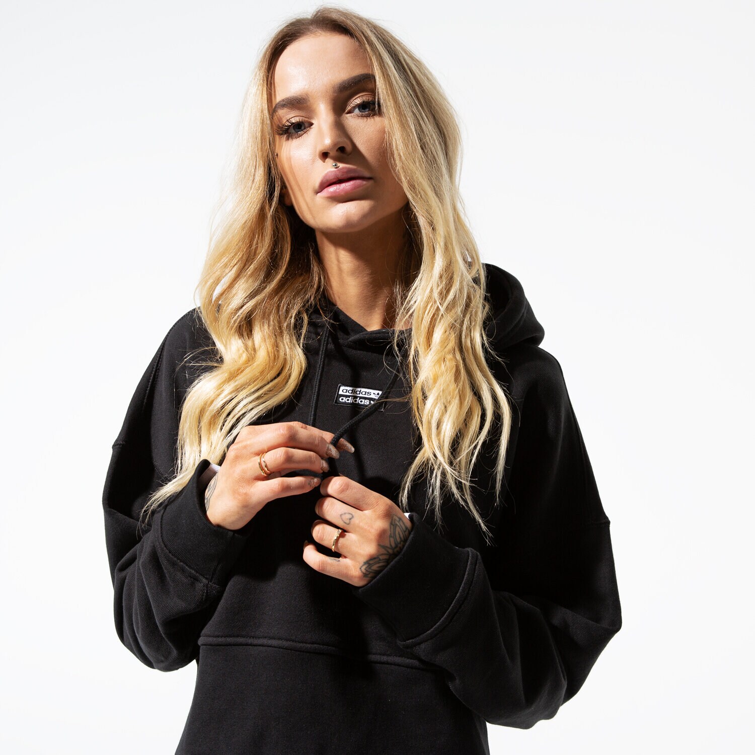 dámská mikina ADIDAS MIKINA VOCAL CROP HOOD EJ8537 ČERNÁ
