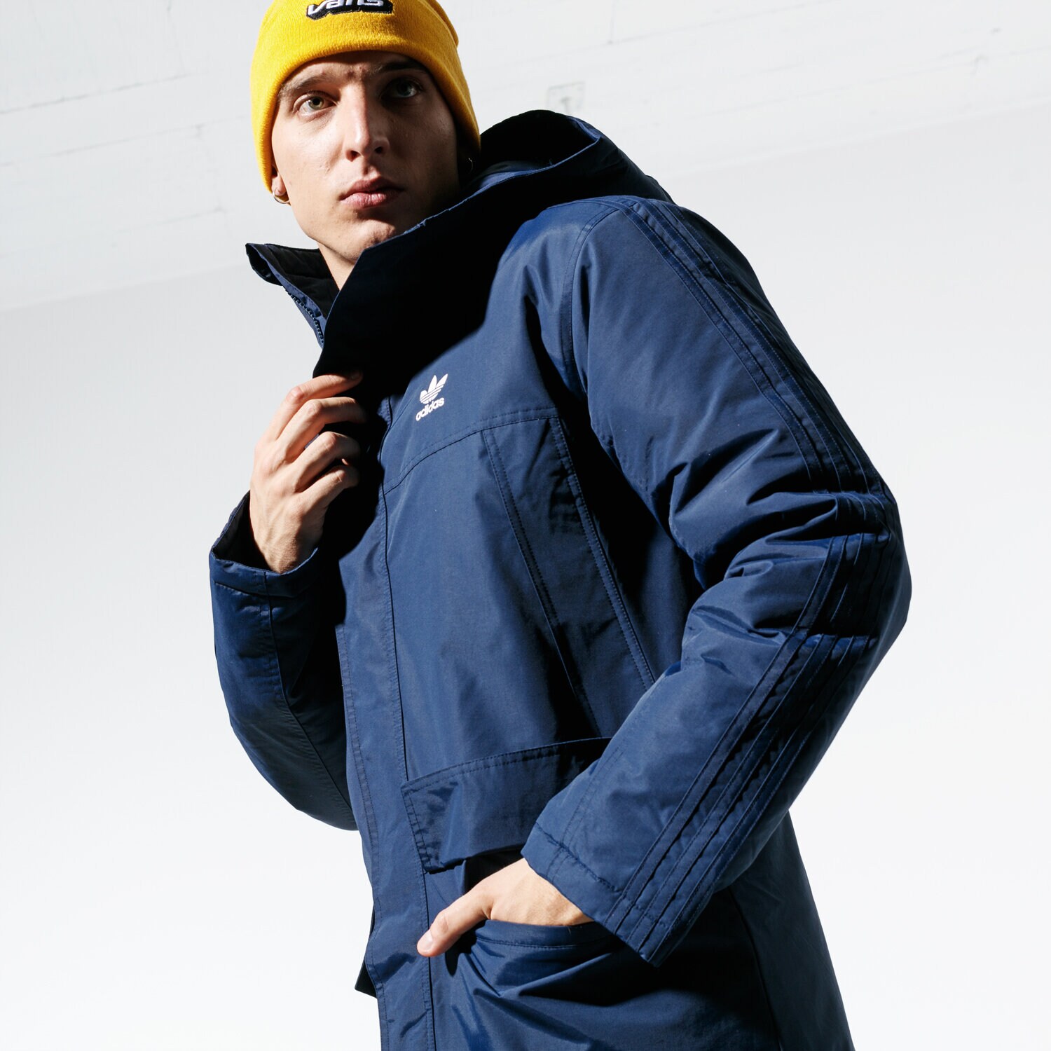 pánská zimní bunda ADIDAS BUNDA FUR PARKA PADDE ED5836 TMAVOMODRÁ