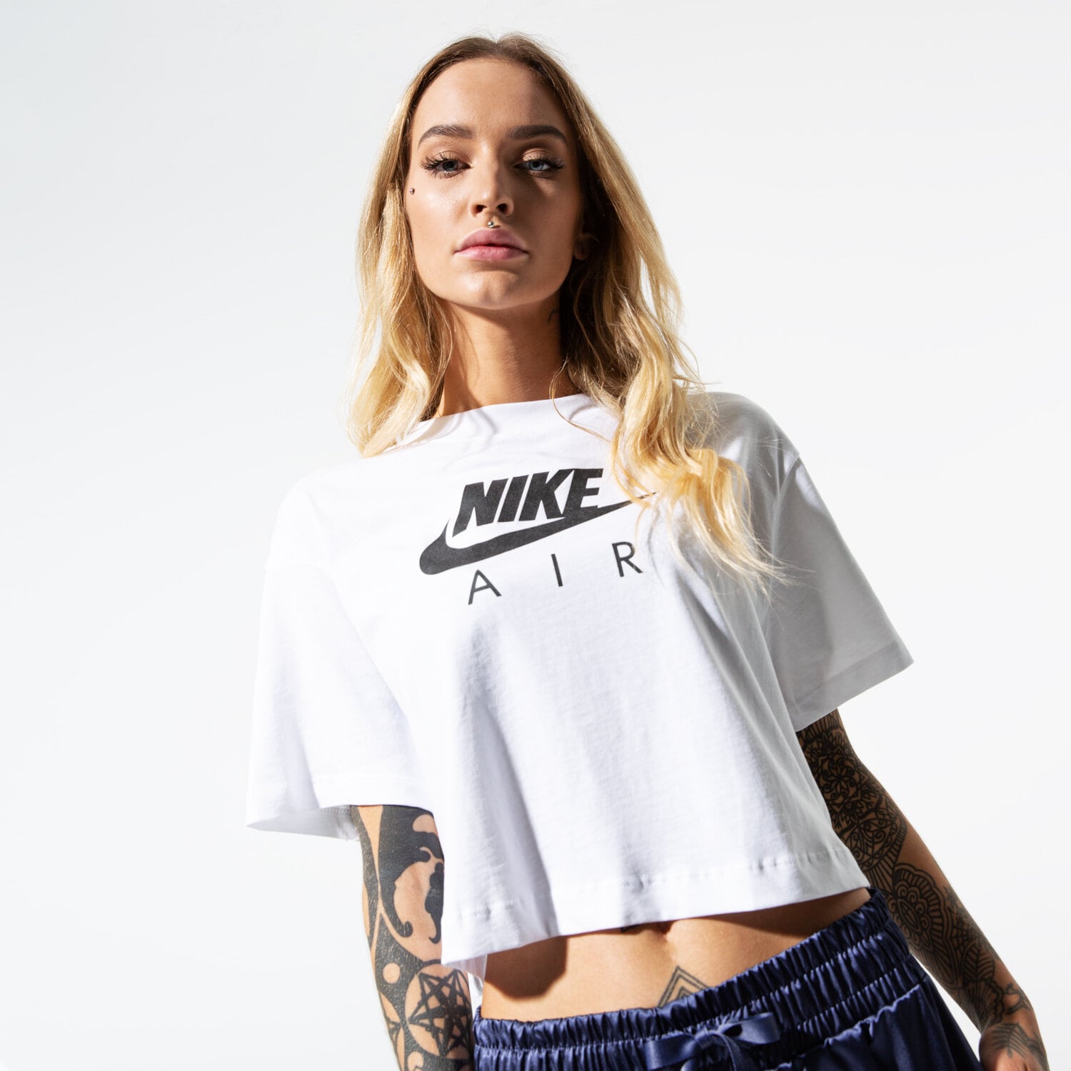 dámské tričko NIKE TRIČKO SS W NSW AIR TOP SS BV4777-100 BÍLÁ