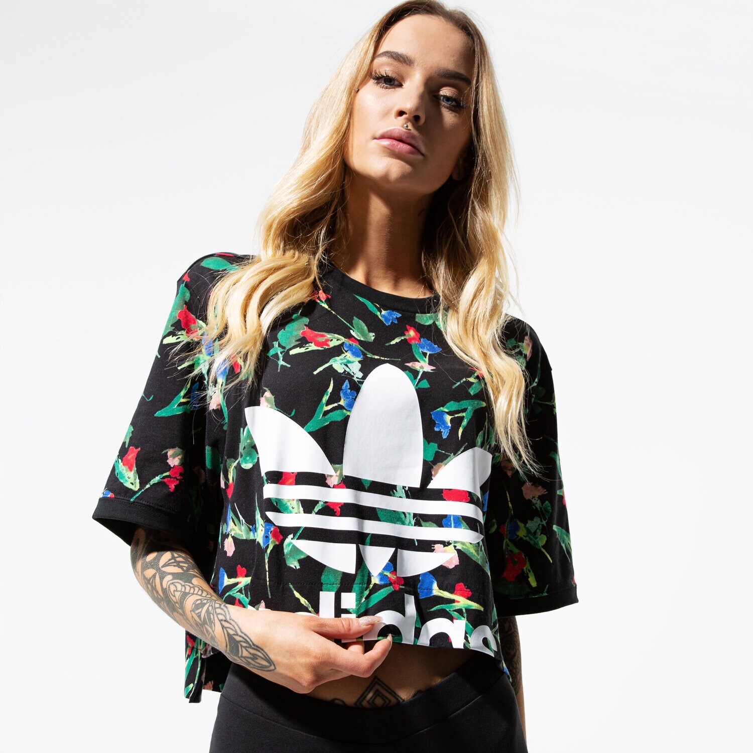 dámské tričko ADIDAS TRIČKO SS AOP TEE EC1876 VÍCEBAREVNÁ