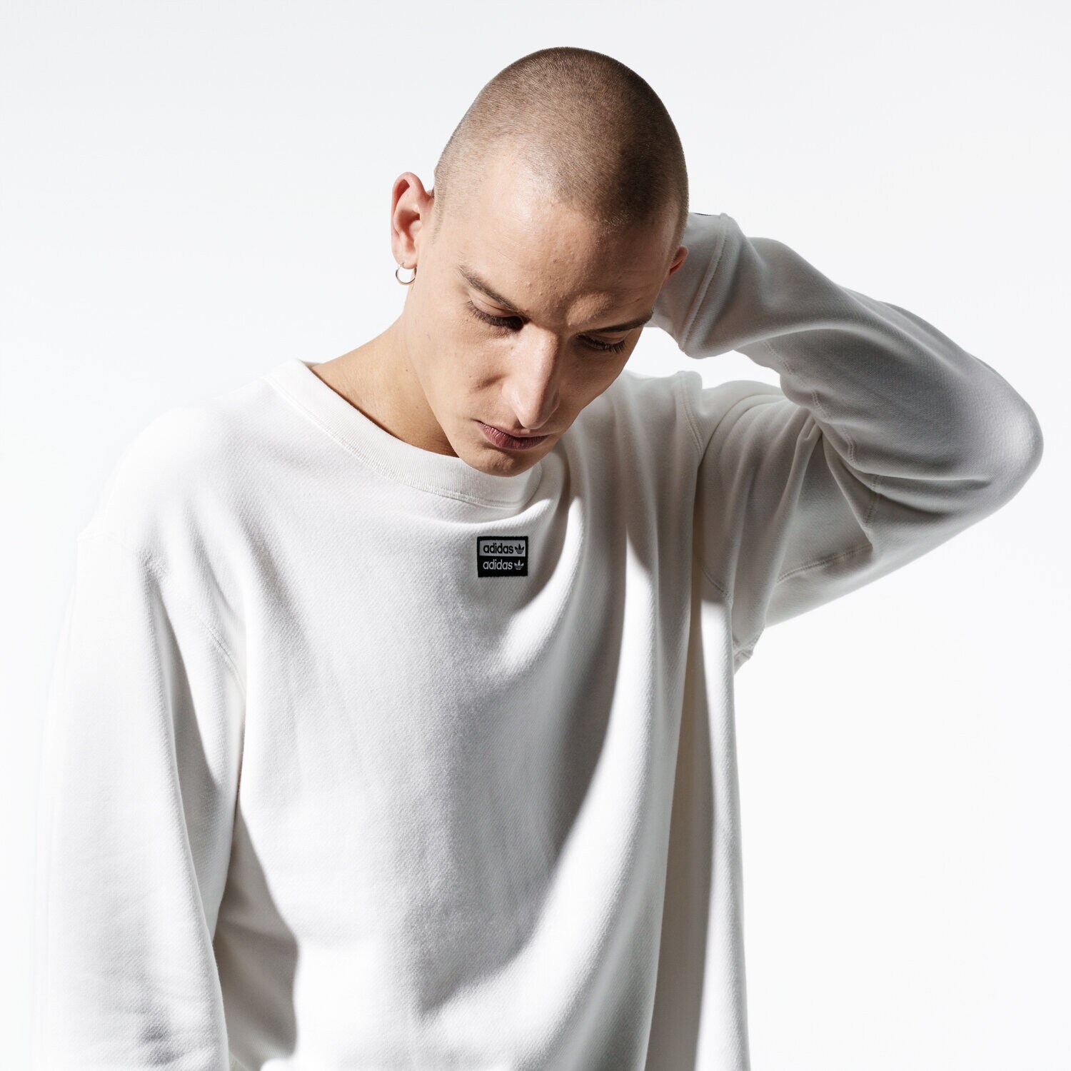 pánská mikina ADIDAS MIKINA VOCAL CREW ED7228 BÍLÁ
