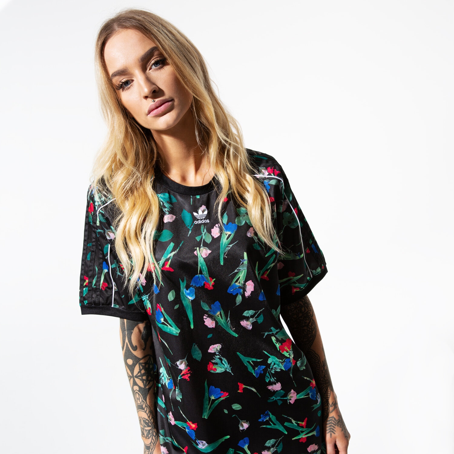 dámské šaty ADIDAS ŠATY TEE DRESS EC1872 VÍCEBAREVNÁ