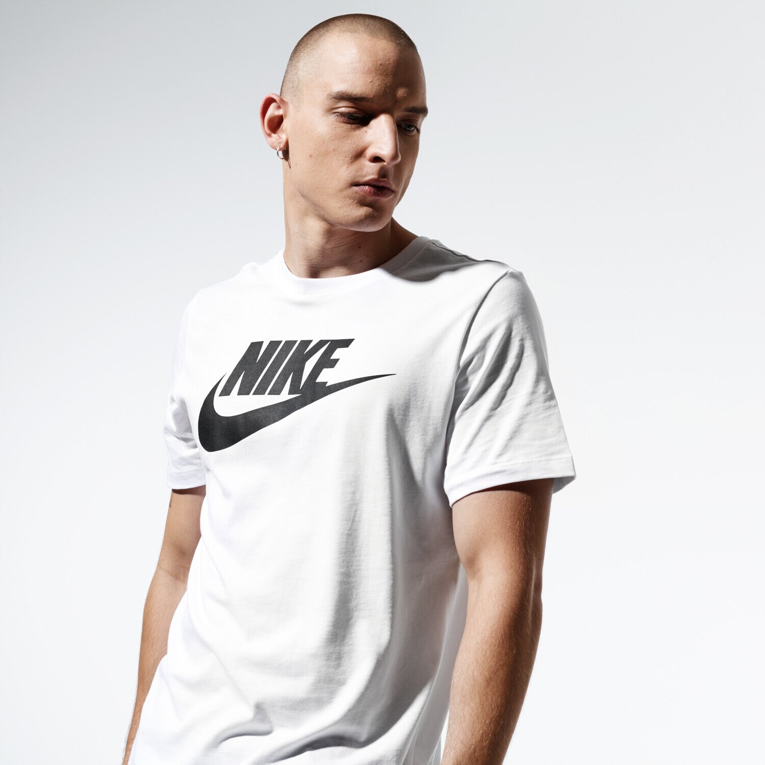 pánské tričko NIKE TRIČKO SPORTSWEAR AR5004-101 BÍLÁ