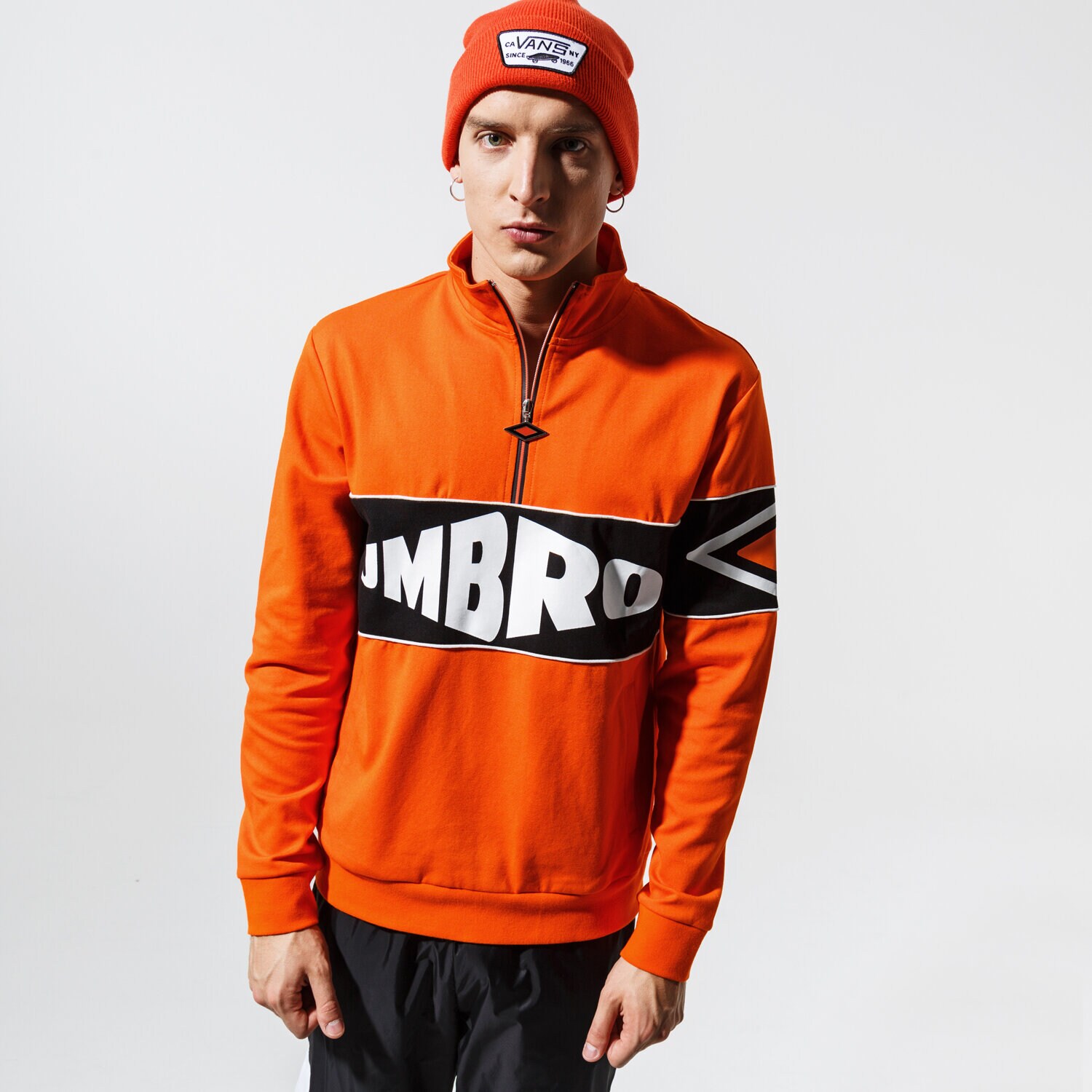 pánská mikina UMBRO MIKINA CLASSIC SWEATSHIRT UL39BLM87001 ORANŽOVÁ
