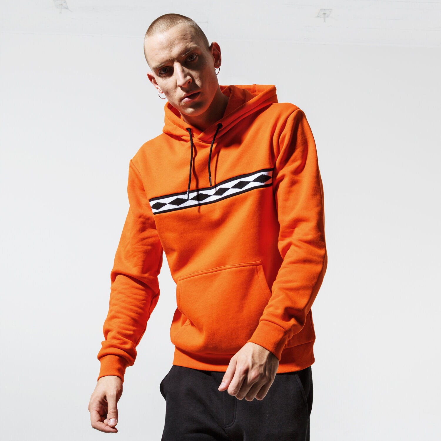 pánská mikina UMBRO MIKINA S KAPUCÍ CLASSIC TAPE HOODY UL39BLM86001 ORANŽOVÁ