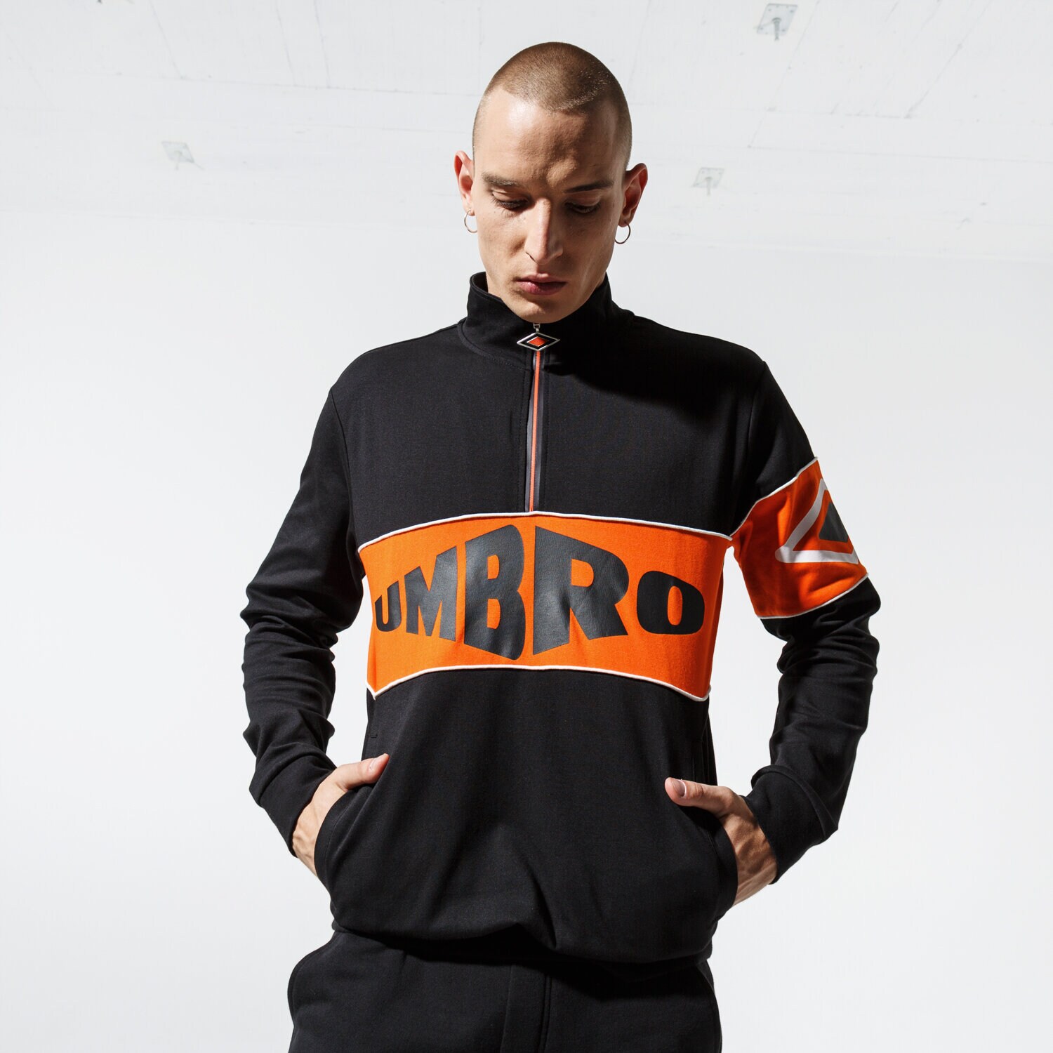 pánská mikina UMBRO MIKINA ROZEPÍNACÍ CLASSIC FZ SWEATSHIRT UL39BLM87002 ČERNÁ