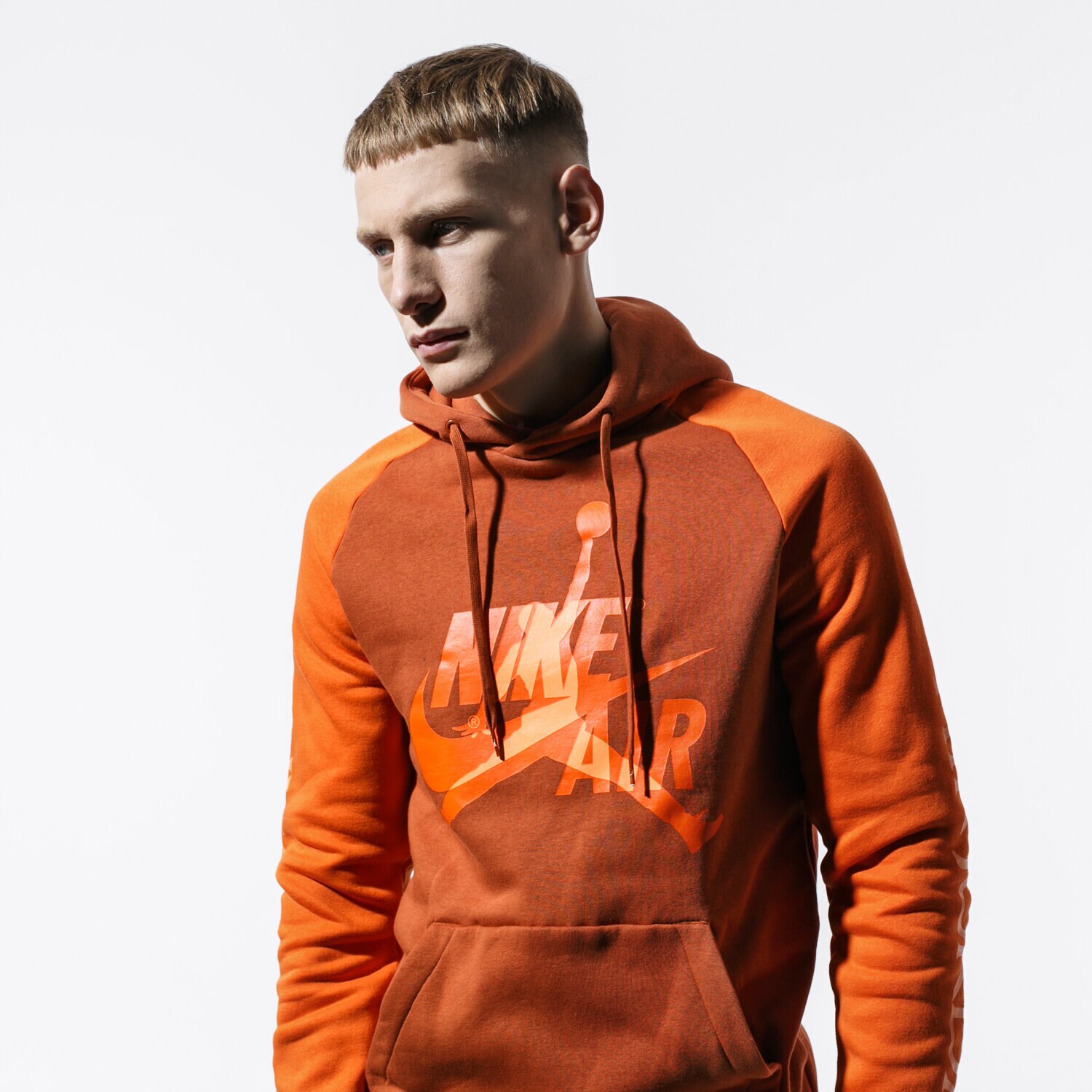pánská mikina JORDAN MIKINA S KAPUCÍ M J JUMPMAN CLASSICS FLC PO BV6010-246 ORANŽOVÁ