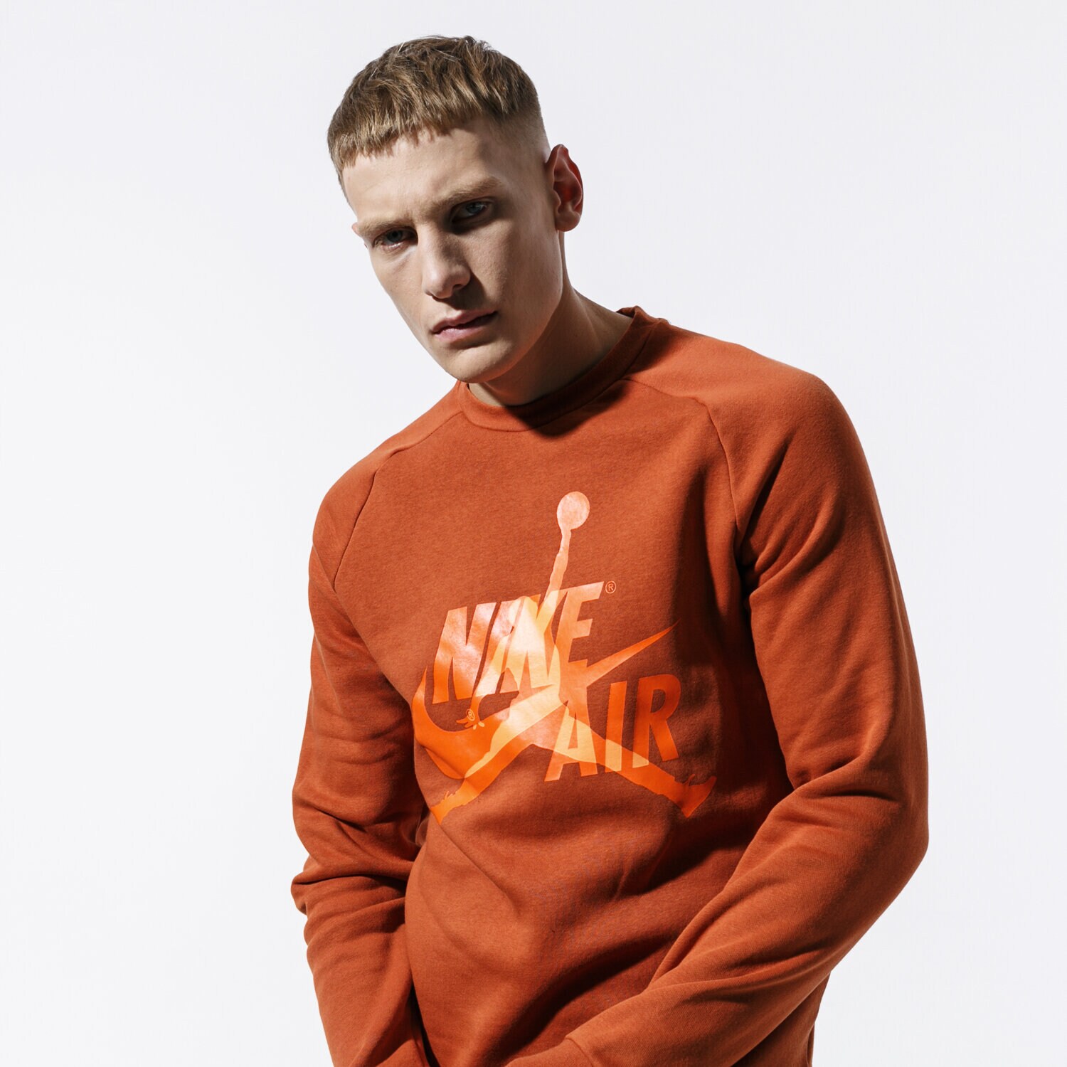 pánská mikina JORDAN MIKINA M J JUMPMAN CLASSICS CREW BV6006-246 ORANŽOVÁ