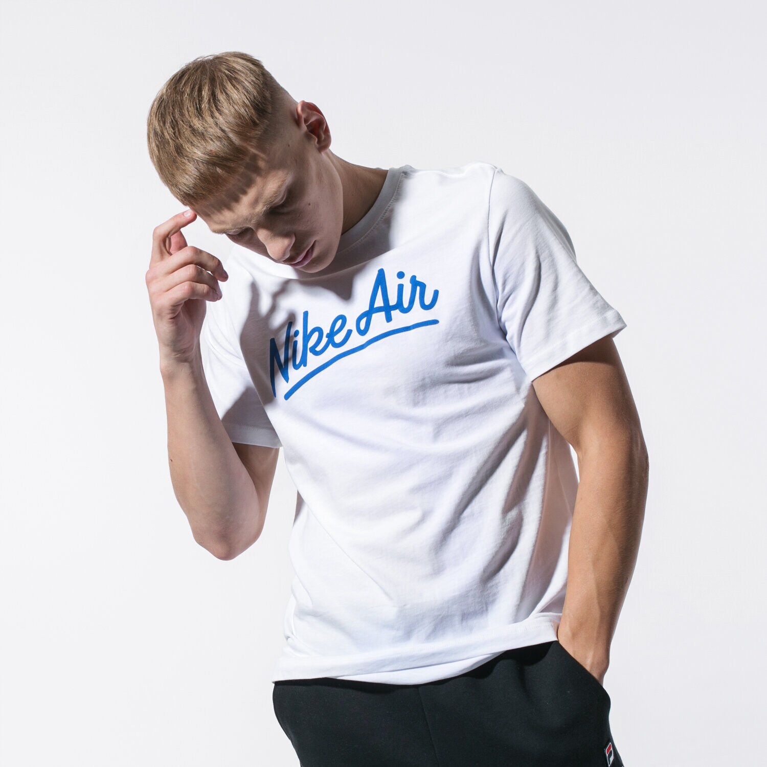 pánské tričko NIKE TRIČKO M NSW SS TEE NIKE AIR 1 BV7637100 BÍLÁ