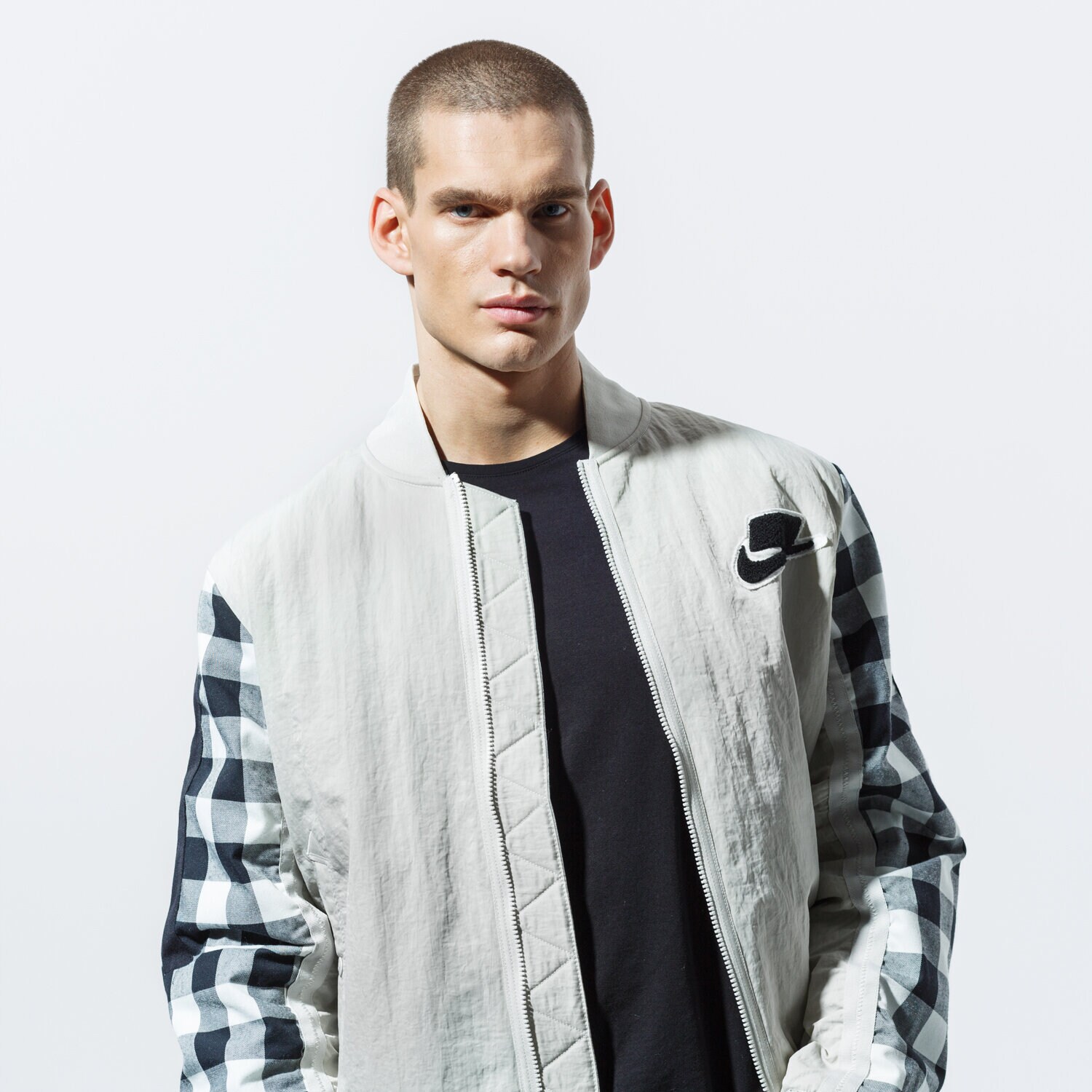 pánská zimní bunda NIKE BUNDA M NSW NSP SYN FILL BOMBER JKT BV4532-072 BÉŽOVÁ