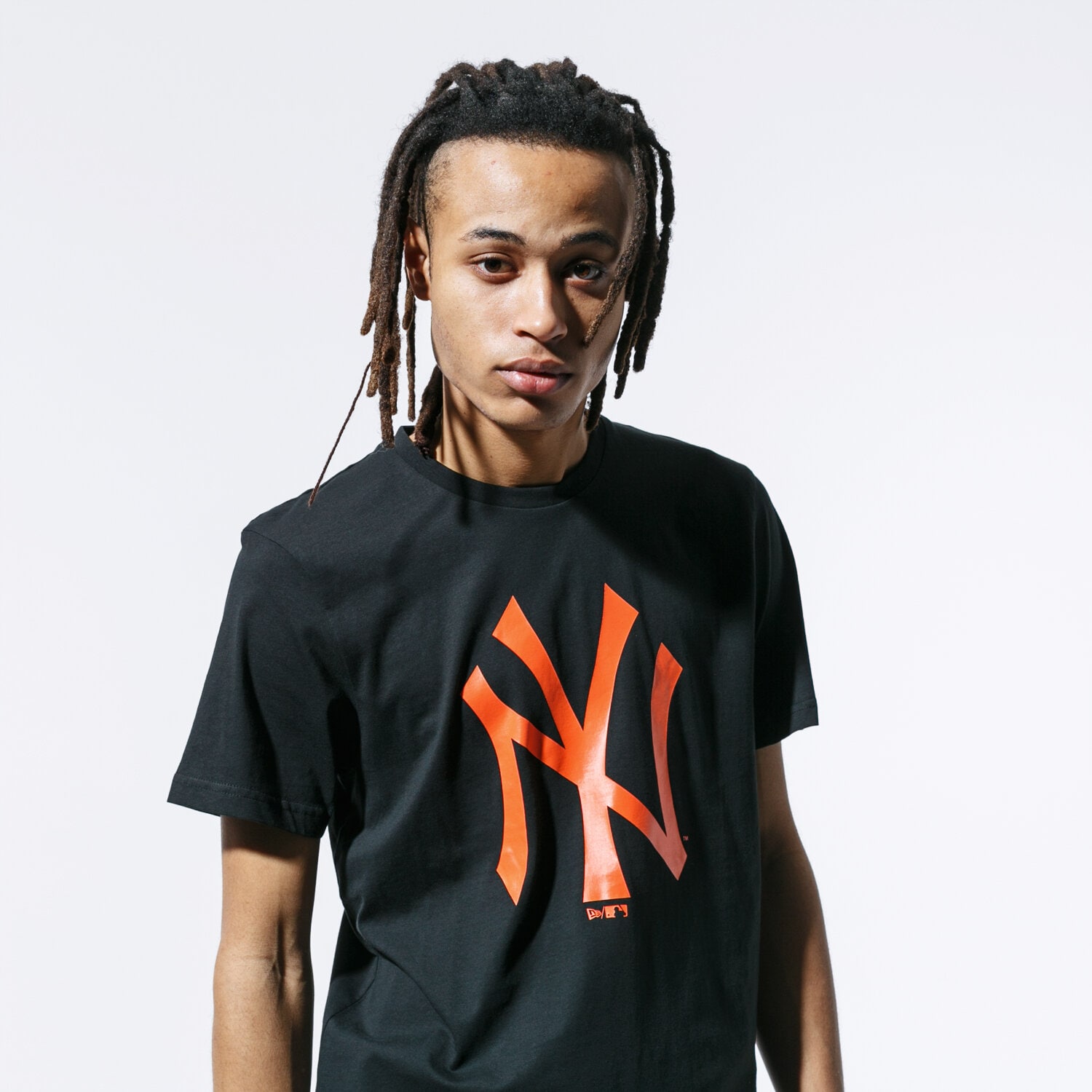 pánské tričko NEW ERA TRIČKO MLB TEE NYY BLK NEW YORK YANKEES BLKROG 12123933 ČERNÁ