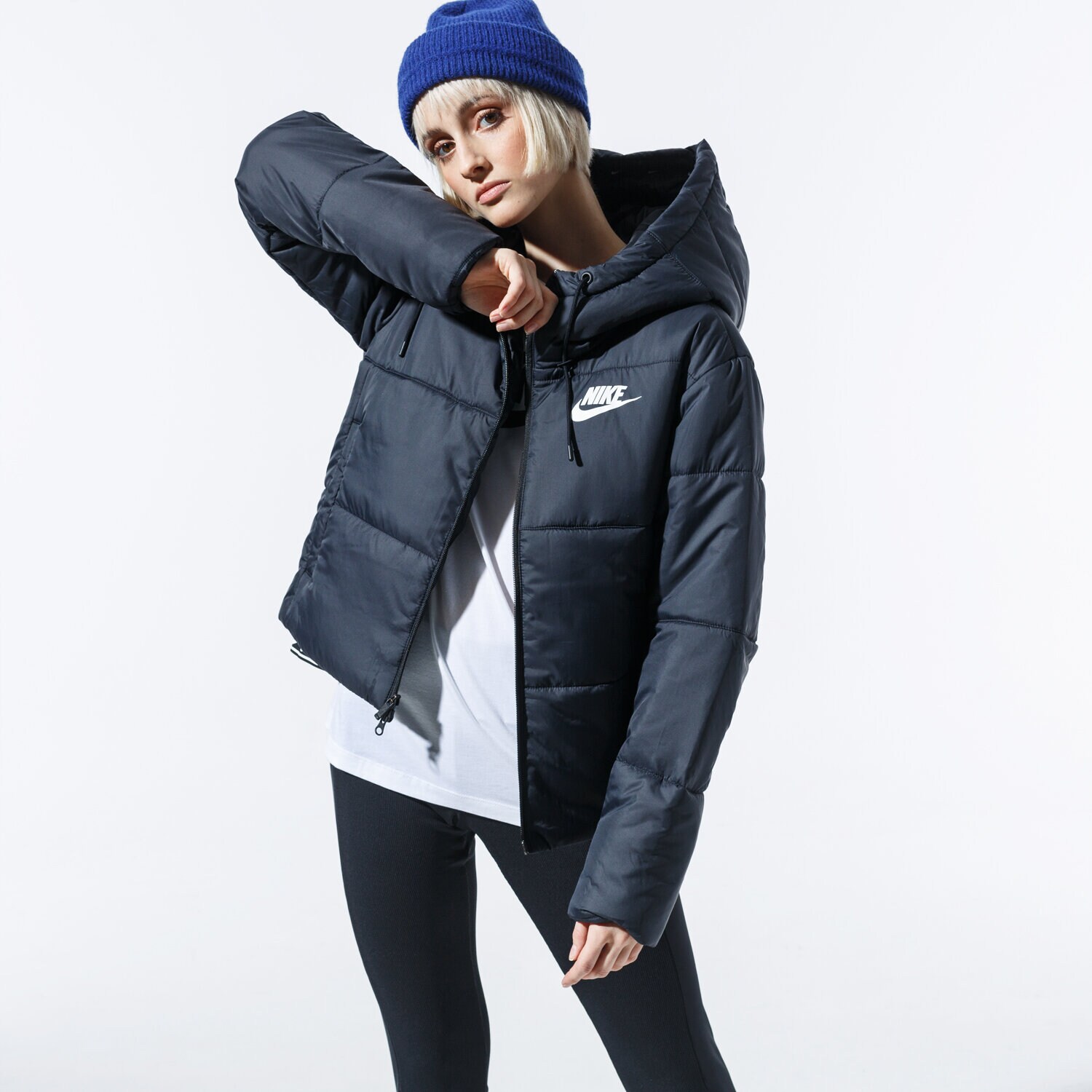 dámská zimní bunda NIKE BUNDA ZIMNÍ W NSW SYN FILL JKT HD CJ7578-010 ČERNÁ