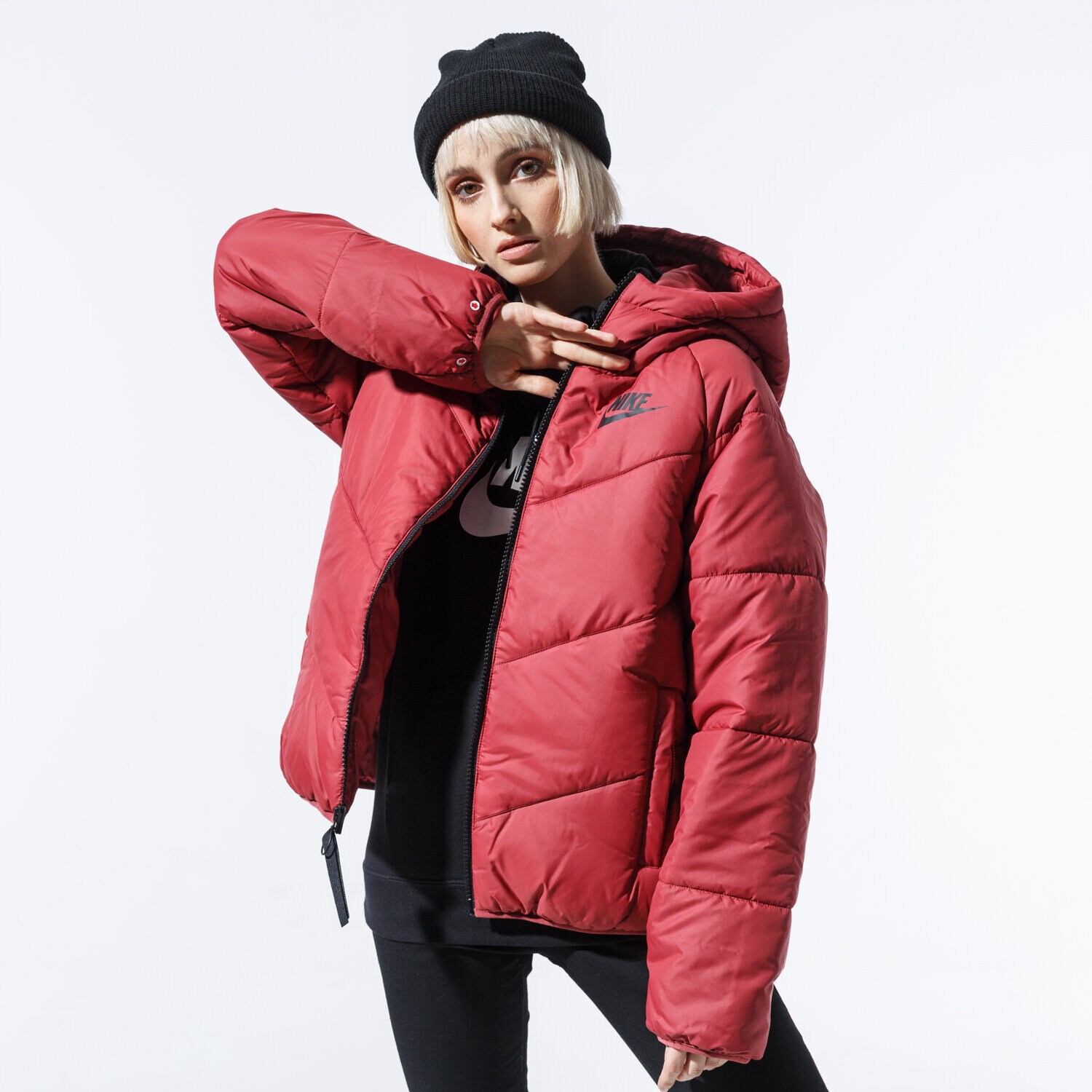dámská zimní bunda NIKE BUNDA ZIMNÍ W NSW WR SYN FILL JKT HD BV2906-661 BORDOVÁ