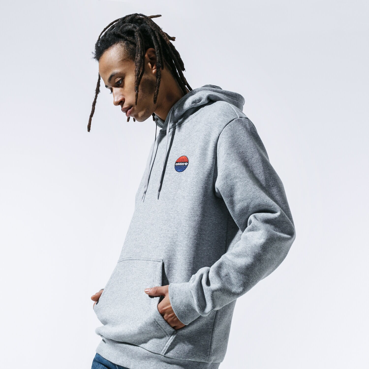 pánská mikina ADIDAS MIKINA S KAPUCÍ GLOBAL MINI EMB OTH GJ9610 ŠEDÁ