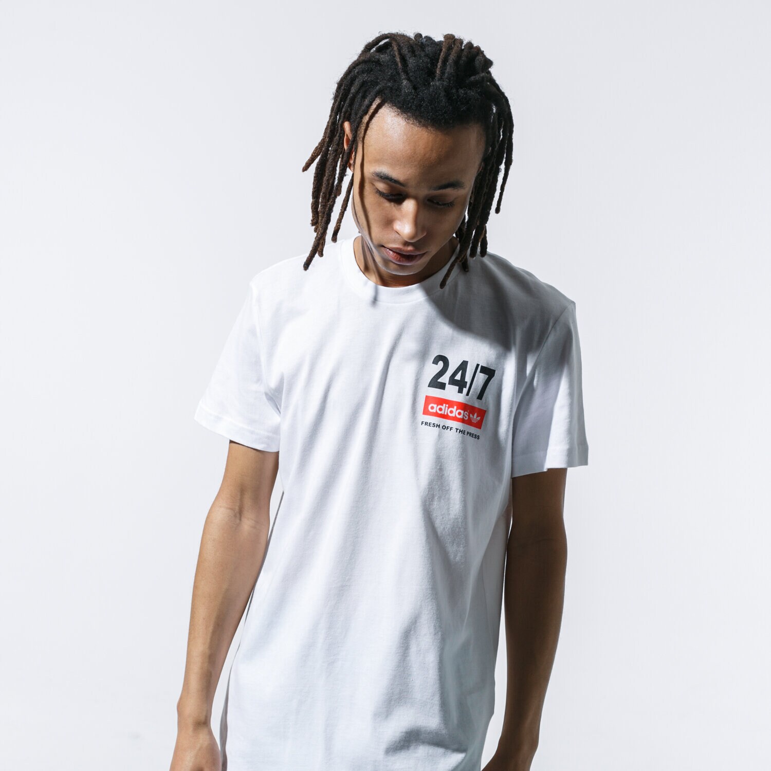 pánské tričko ADIDAS TRIČKO HOT MADE REVERSE PRINT TEE GJ9585 BÍLÁ