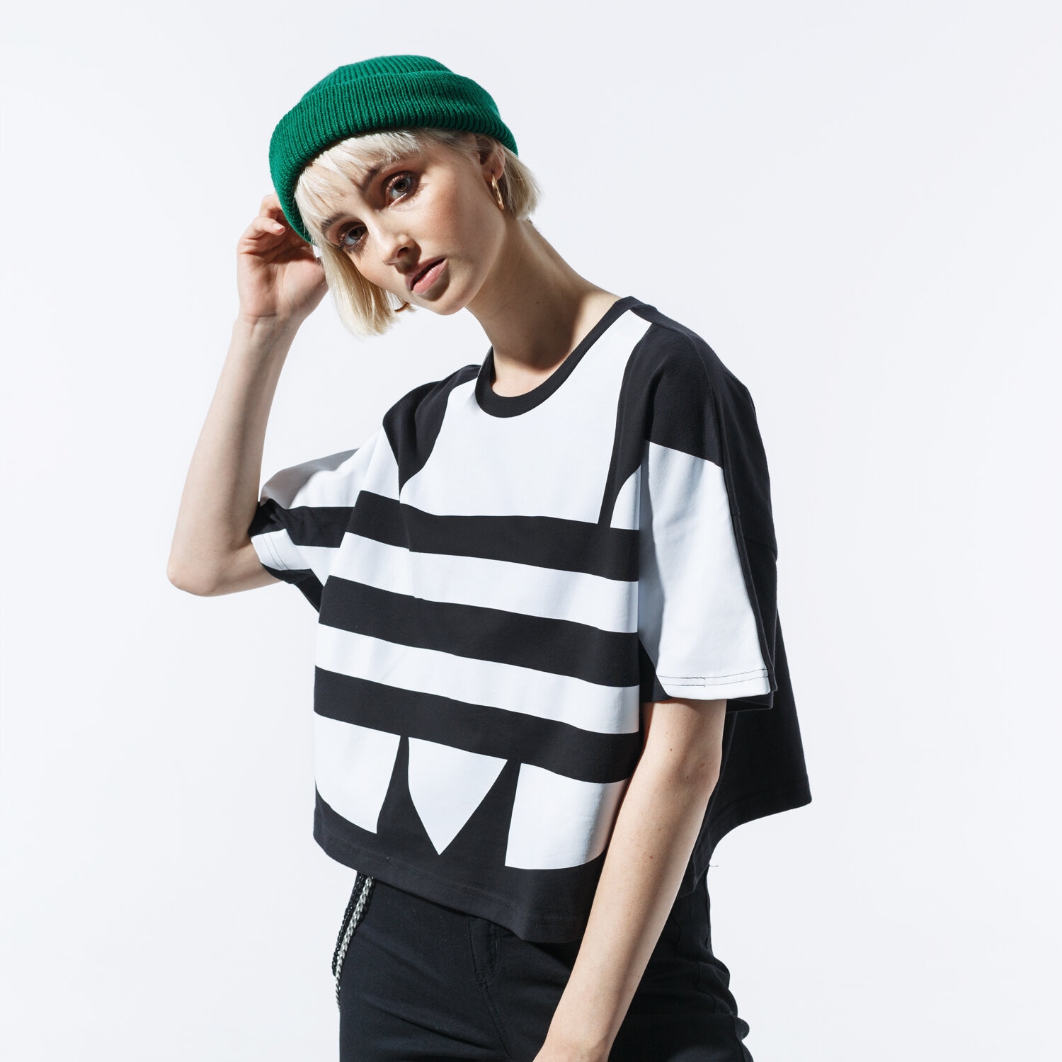 dámské tričko ADIDAS TRIČKO LRG LOGO TEE FM2562 ČERNÁ