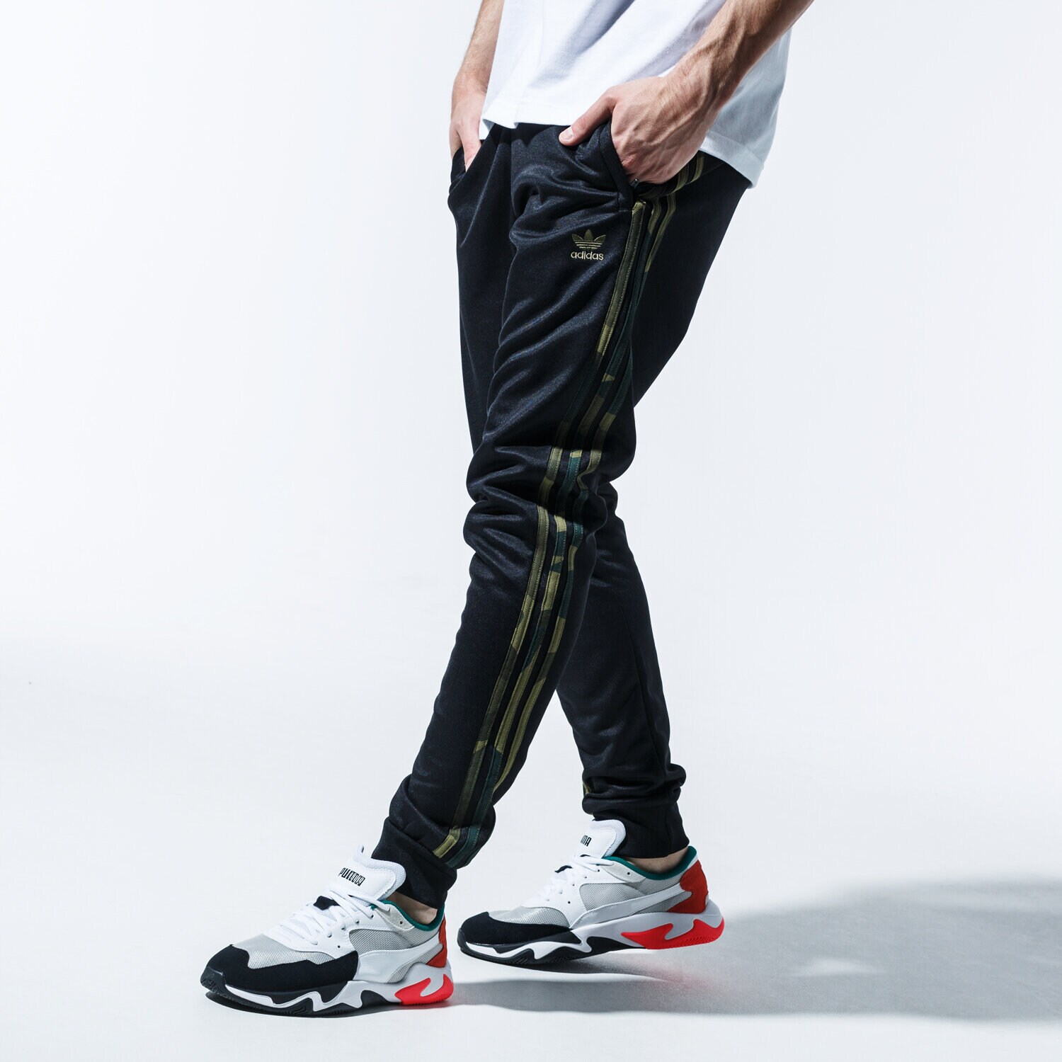pánské kalhoty ADIDAS KALHOTY  CAMO TP FM3360 ČERNÁ