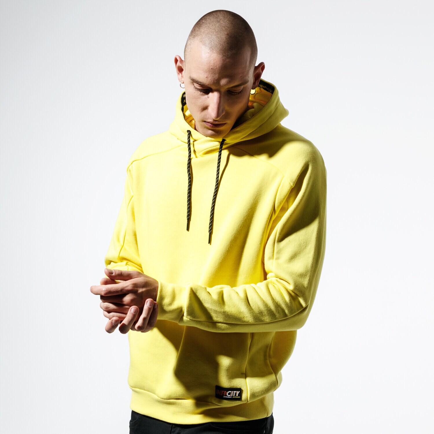 pánská mikina CONFRONT MIKINA CITY SWEATSHIRT CF39BLM34001 ŽLUTÁ