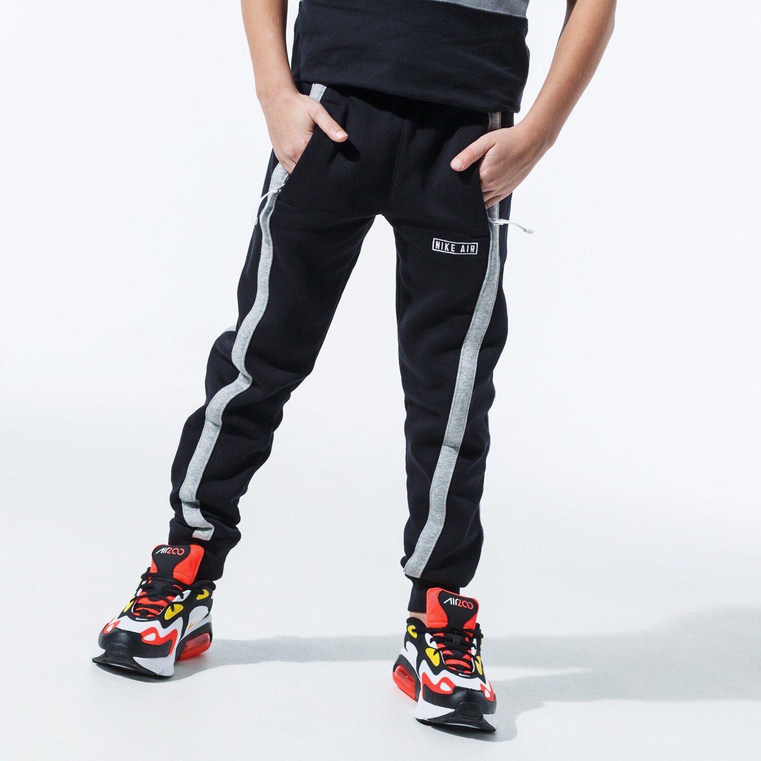 dětské kalhoty NIKE KALHOTY  B NIKE AIR PANT BV3598-011 ČERNÁ