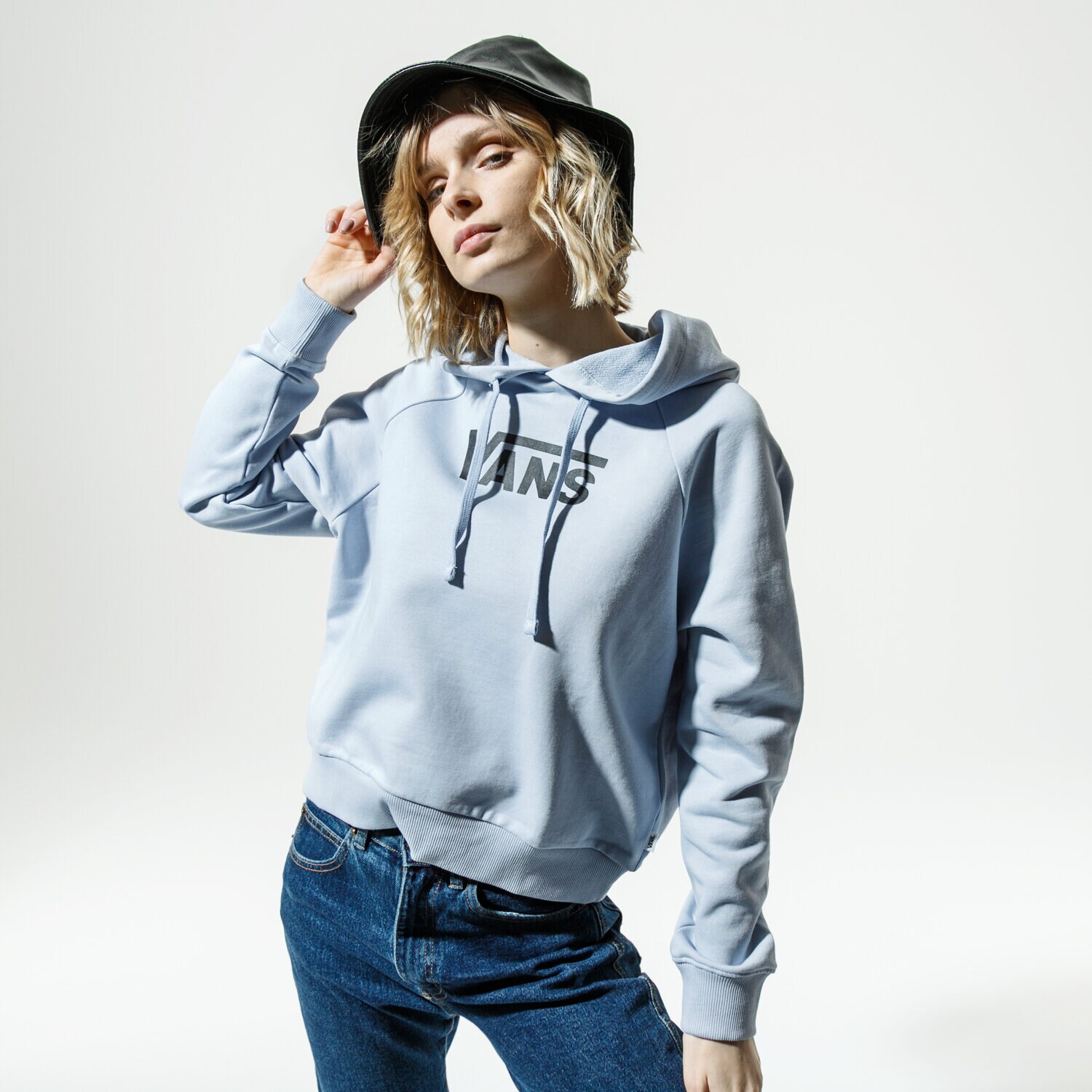 dámská mikina VANS MIKINA S KAPUCÍ WM FLYING V FT BOXY HOODIE ZEN BLUE VN0A4BG3VBY1 MODRÁ