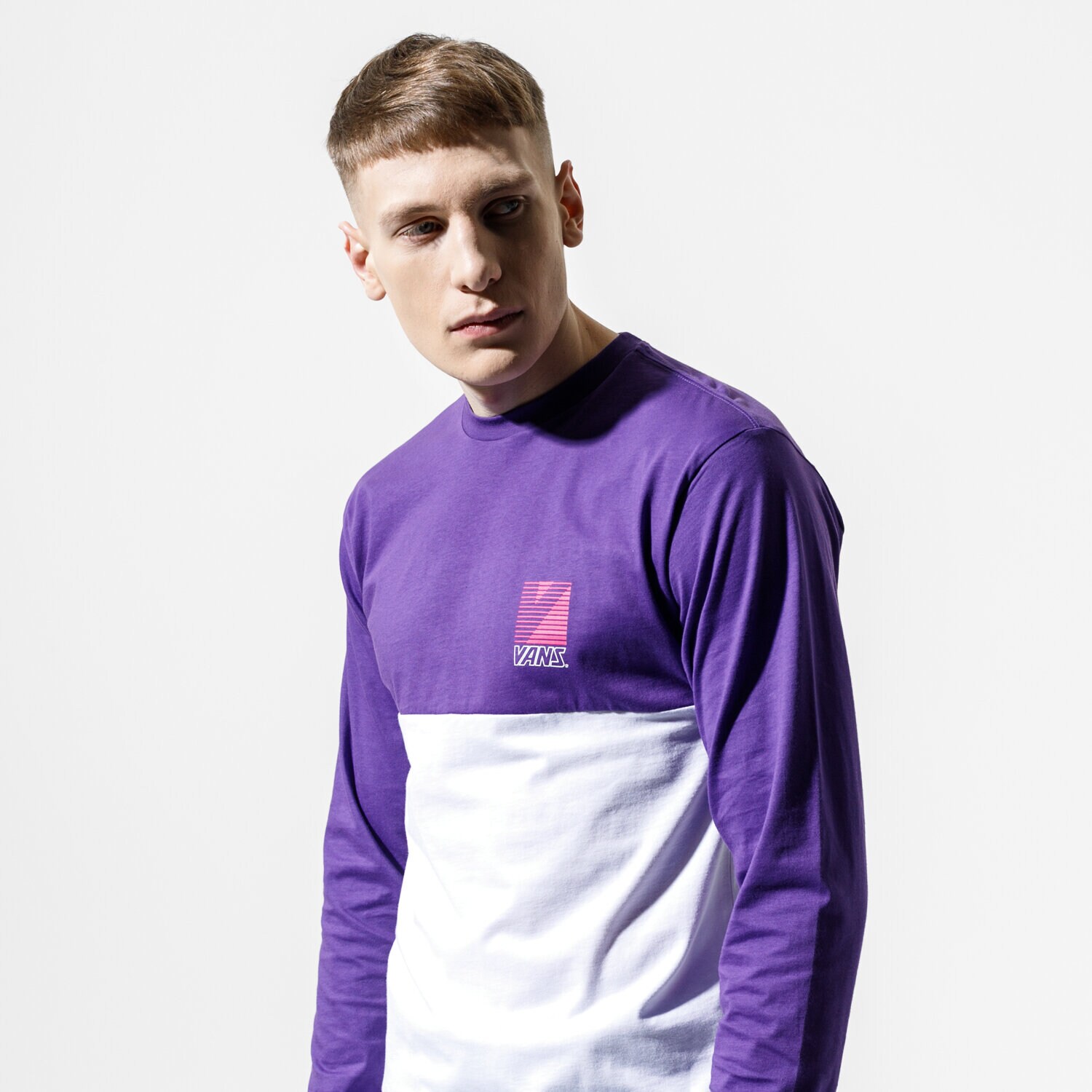 pánské tričko VANS TRIČKO MN RETRO SPORT COLORBLOCK LS WHITE/HELIOTROPE VN0A49QHYIG1 FIALOVÁ