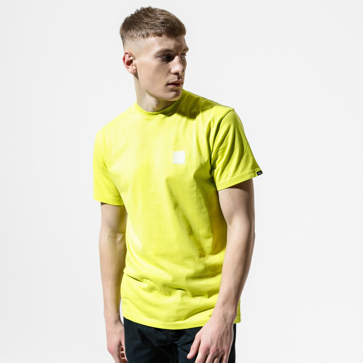 pánské tričko VANS TRIČKO MN RETRO SPORT SS SULPHUR SPRING VN0A49Q4RHT1 ŽLUTÁ