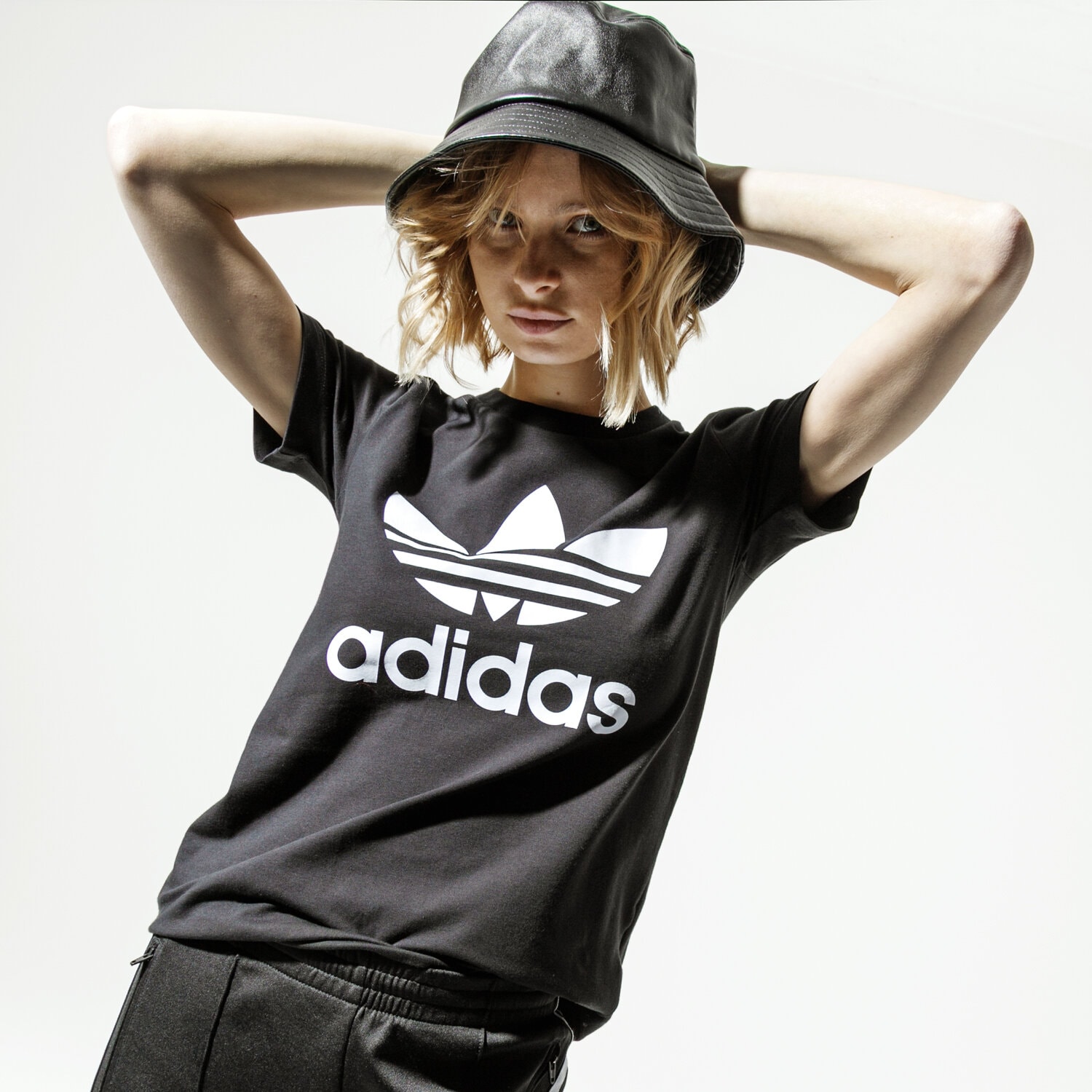 dámské tričko ADIDAS TRIČKO TREFOIL TEE FM3311 ČERNÁ