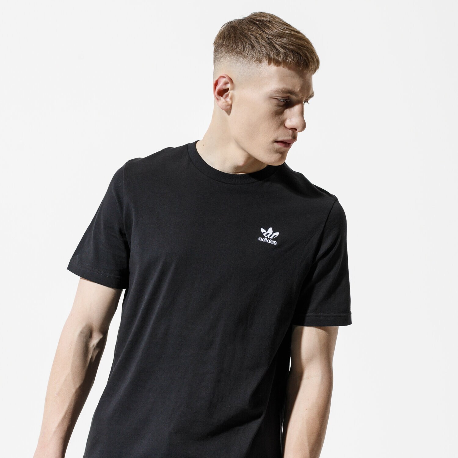 pánské tričko ADIDAS TRIČKO ESSENTIAL TEE FM9969 ČERNÁ