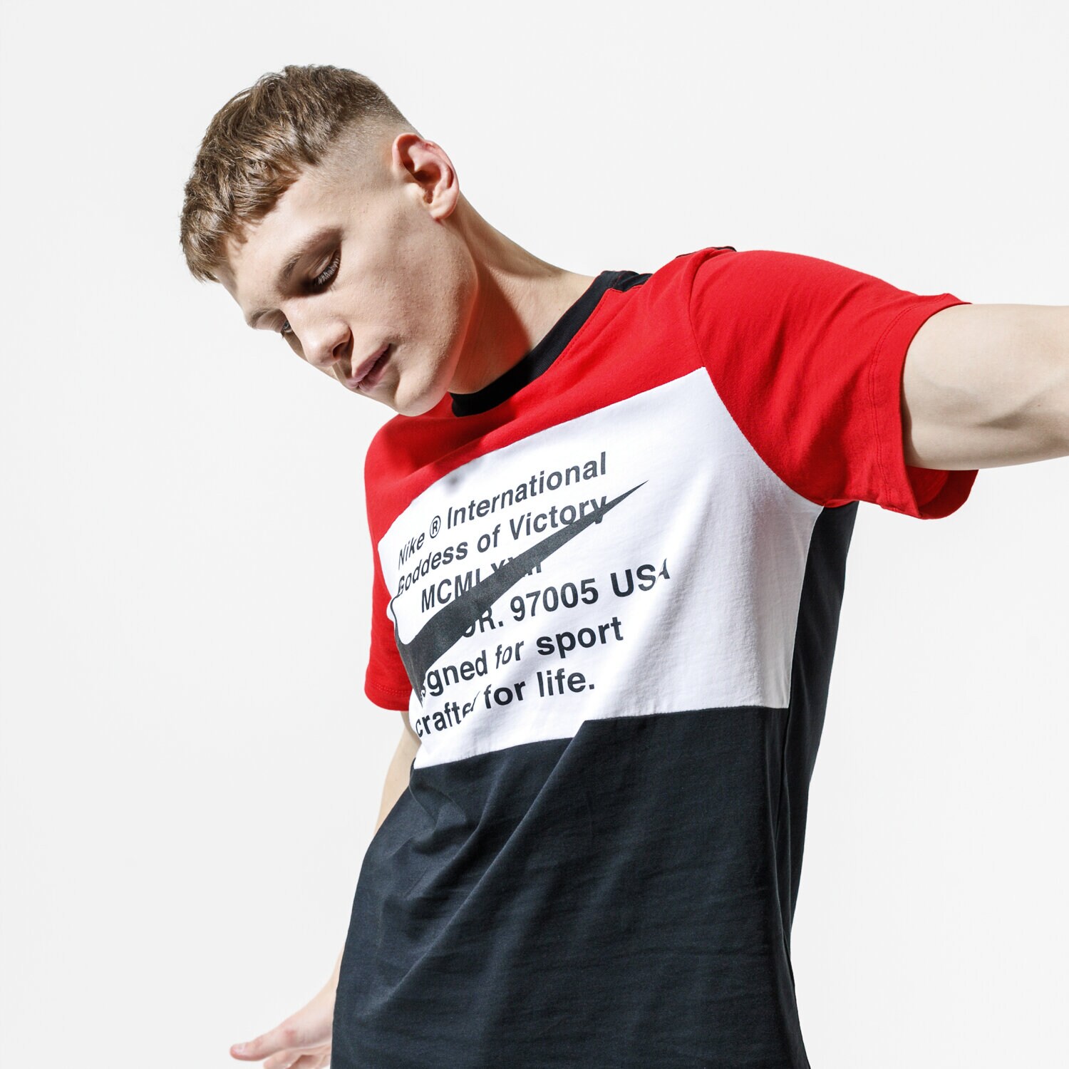 pánské tričko NIKE TRIČKO M NSW SWOOSH TEE SS CU9736-010 MODRÁ