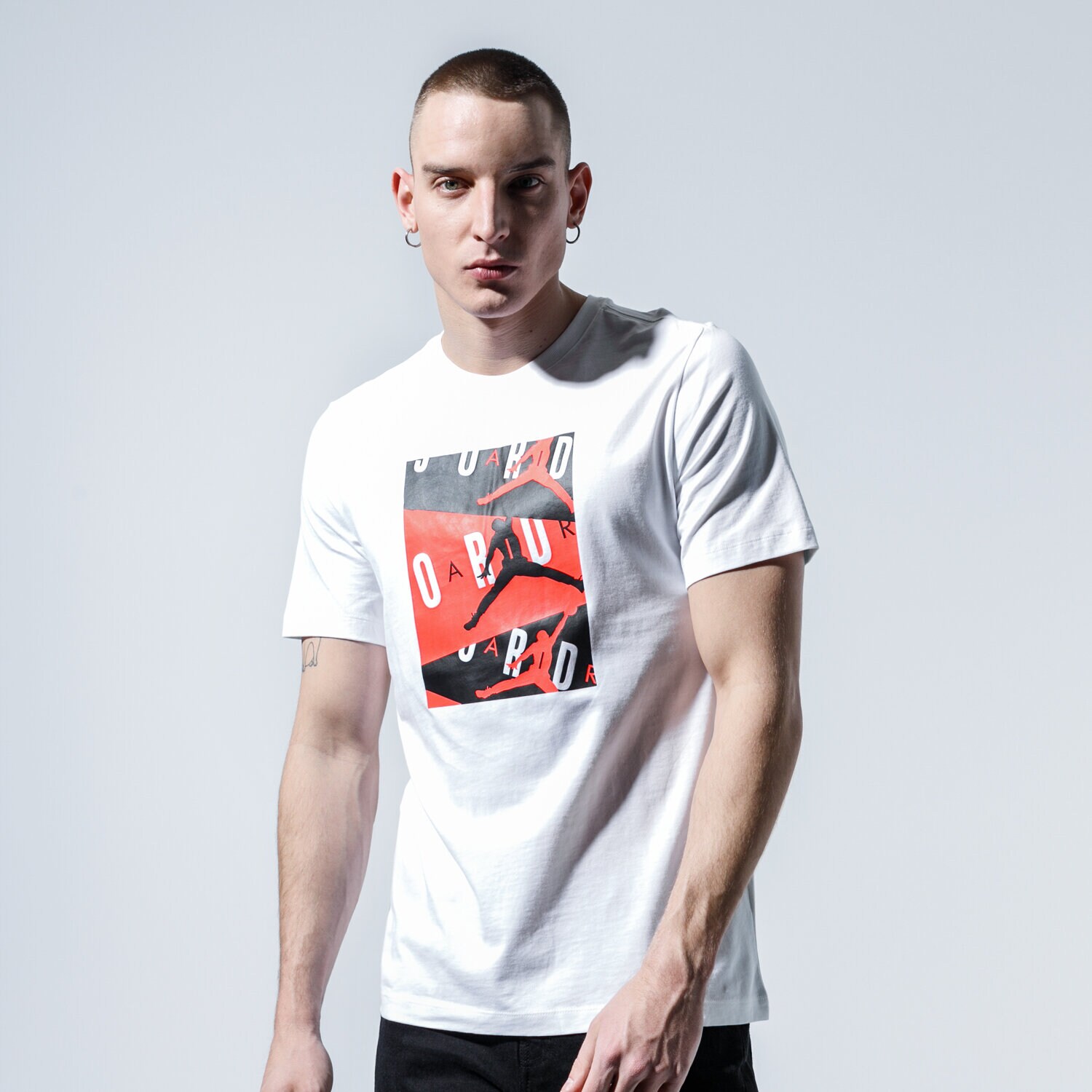 pánské tričko JORDAN TRIČKO M J AIR SS CREW CD5628-100 BÍLÁ