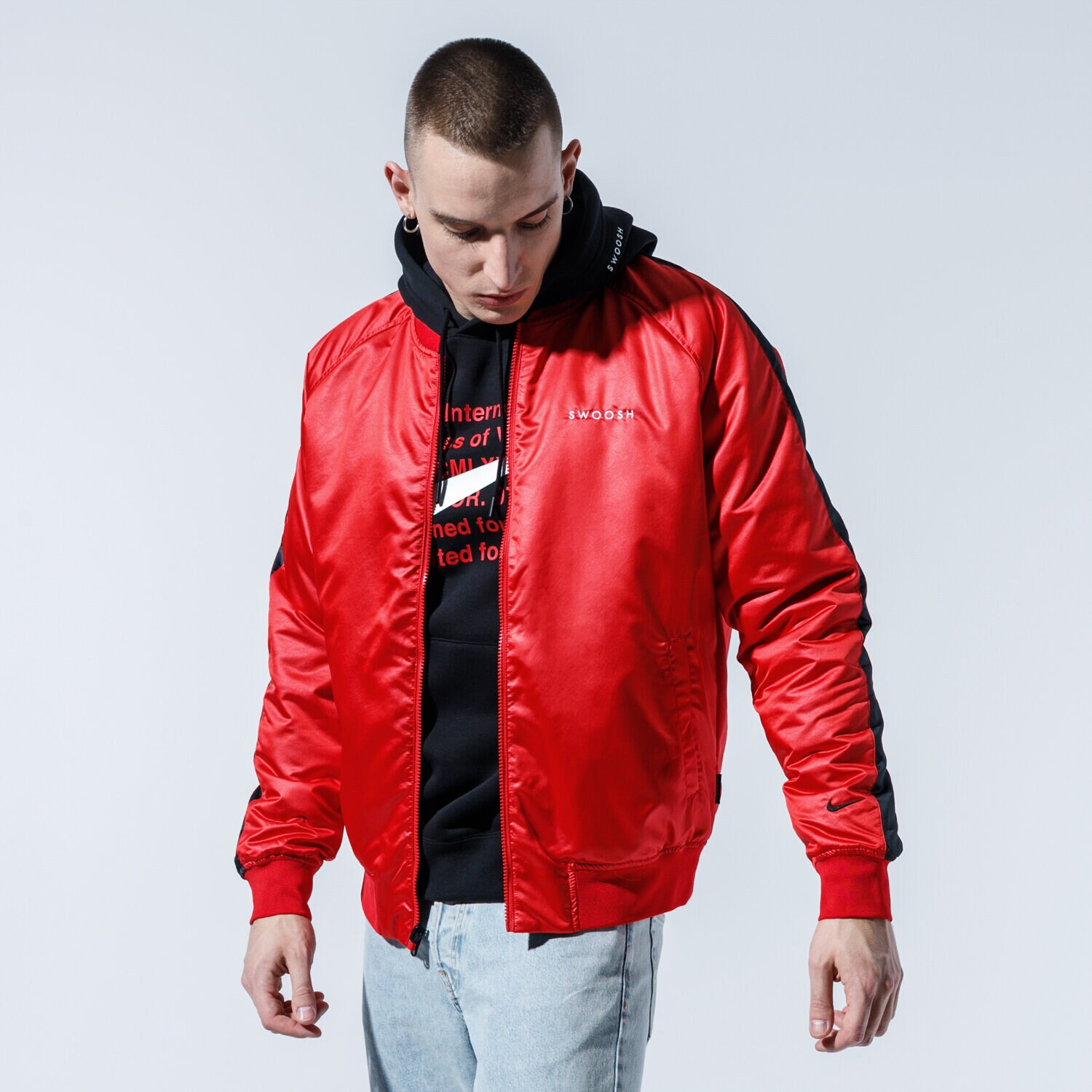 Přechodná bunda pánská (podzimní, jarní) NIKE BUNDA M NSW SWOOSH BMBER JKT WVN CJ4875-657 ČERNÁ
