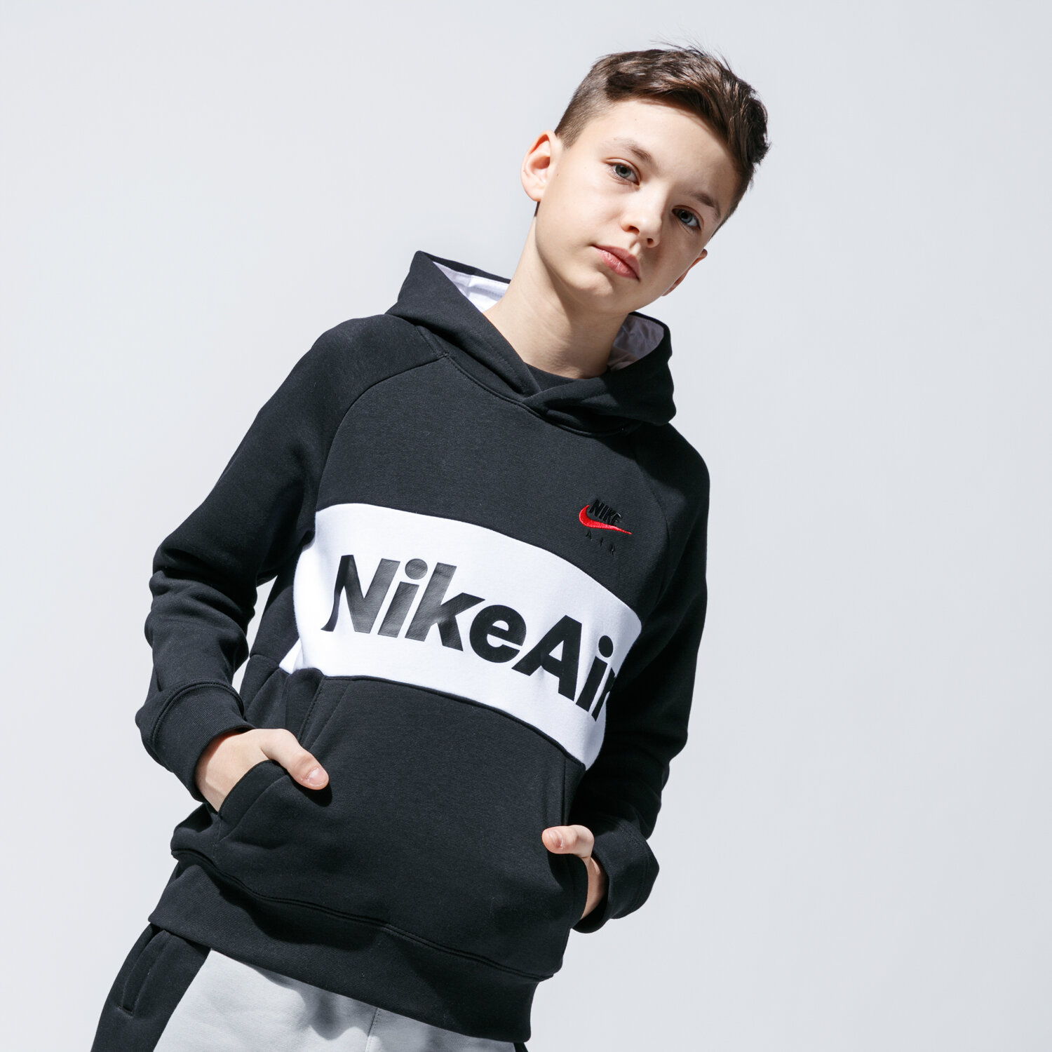 dětská mikina NIKE MIKINA S KAPUCÍ AIR CJ7842-010 ČERNÁ