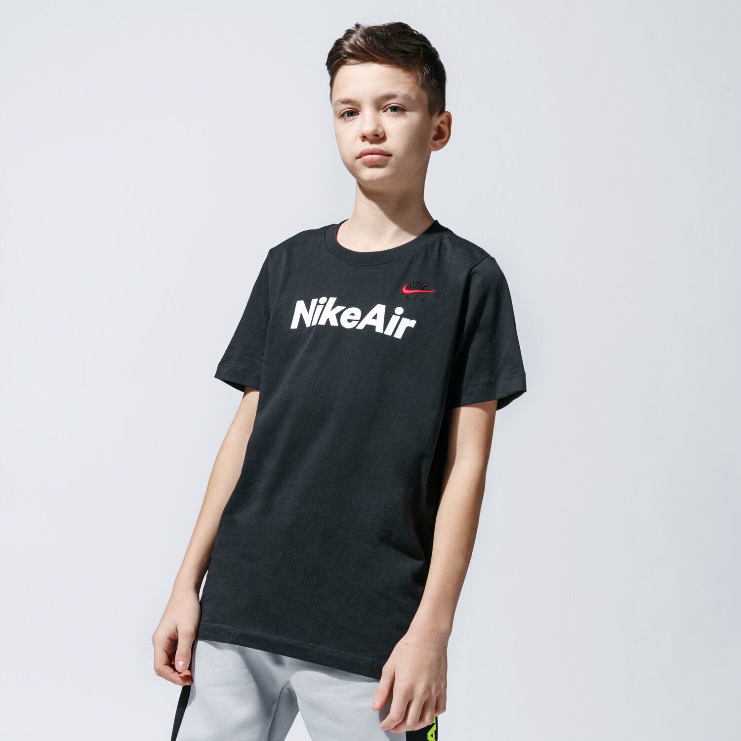 dětské tričko NIKE TRIČKO B NSW TEE AIR C&S CU6607-011 ČERNÁ