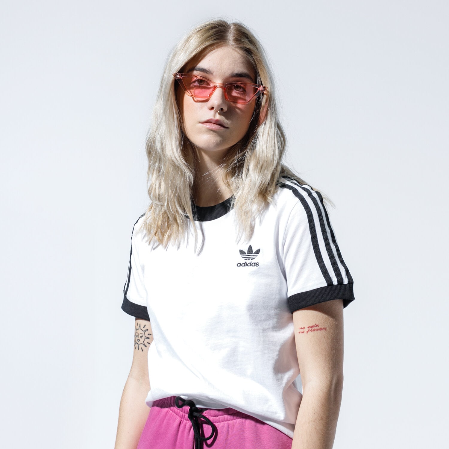 dámské tričko ADIDAS TRIČKO 3 STR TEE ED7483 BÍLÁ