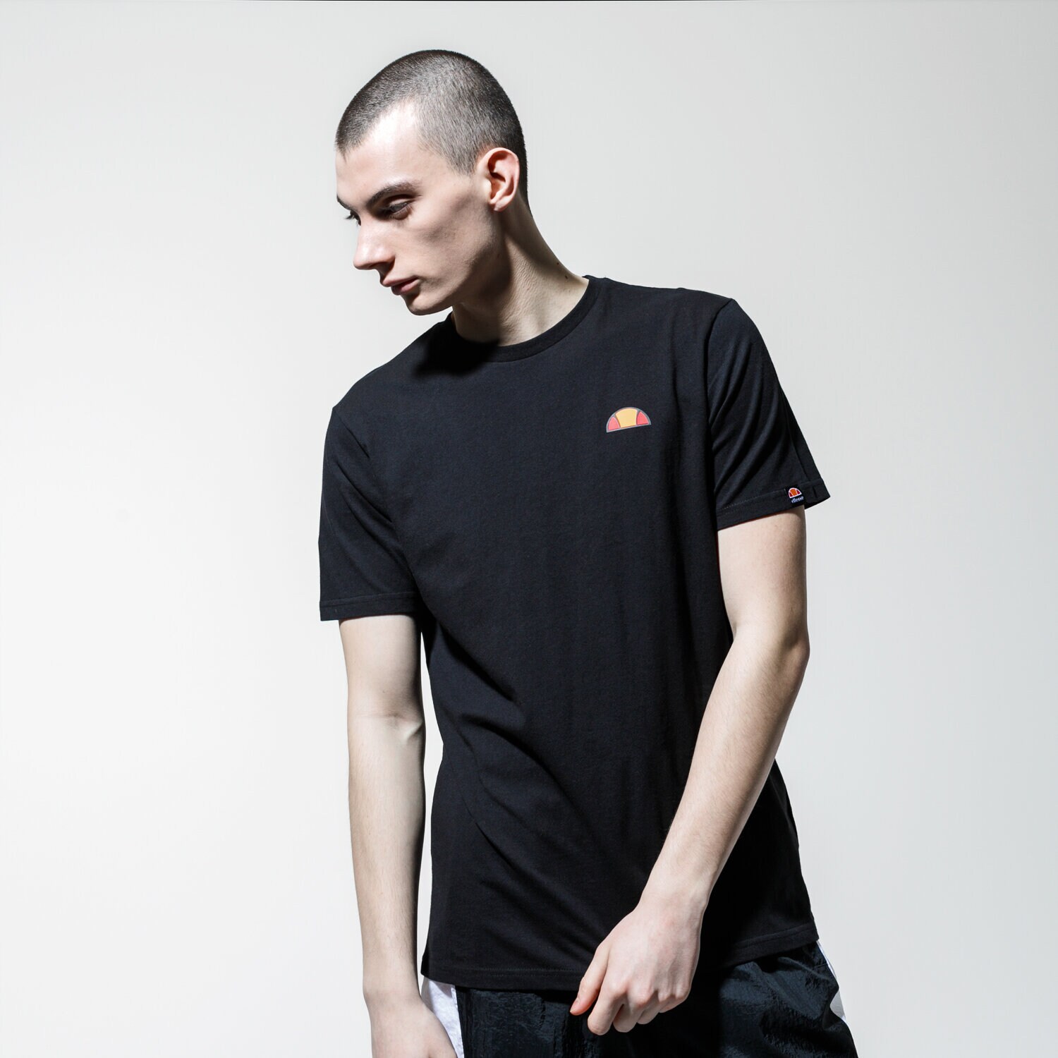pánské tričko ELLESSE TRIČKO KOSI SHE09994BLACK ČERNÁ