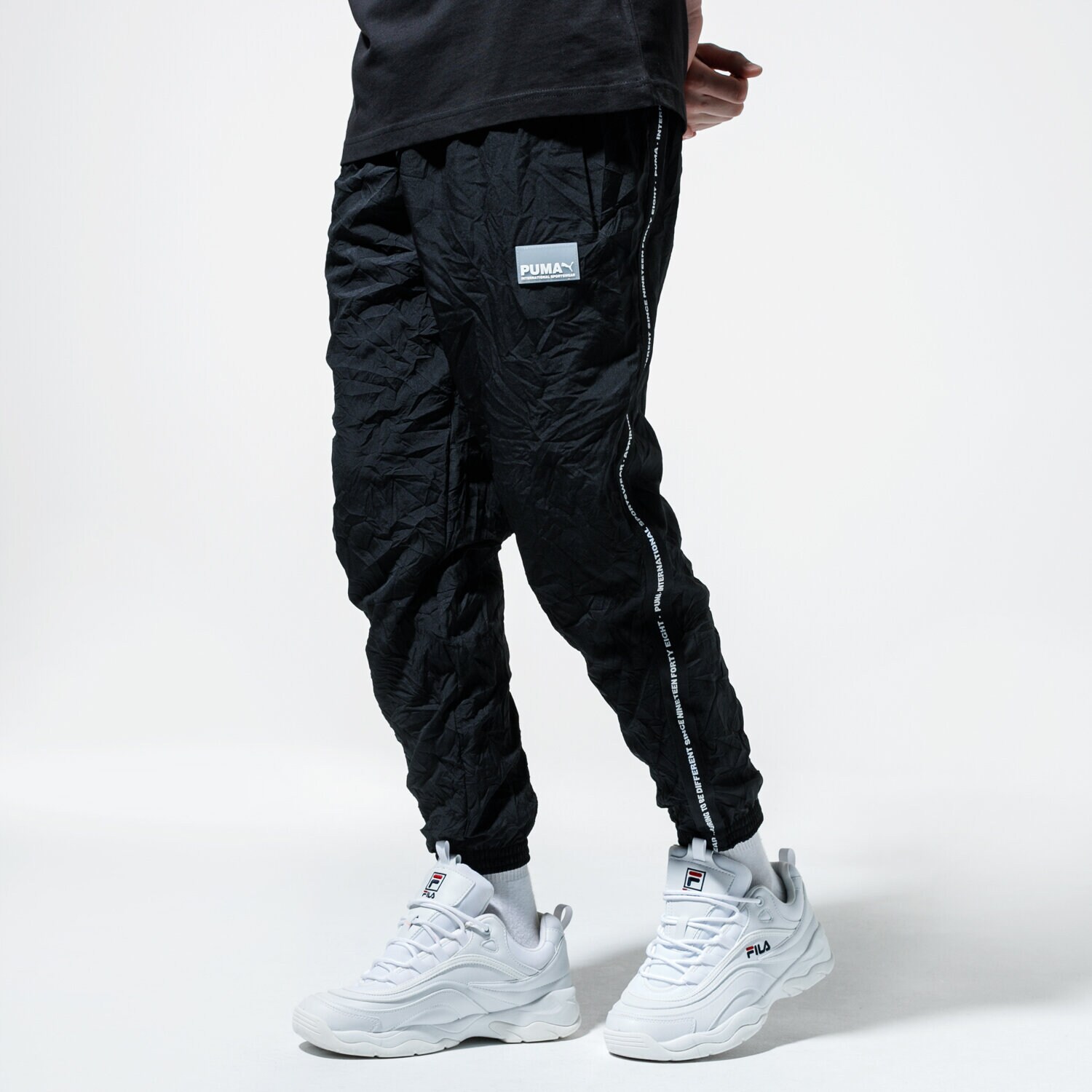 pánské kalhoty PUMA KALHOTY  AVENIR WOVEN PANTS 59646101 ČERNÁ