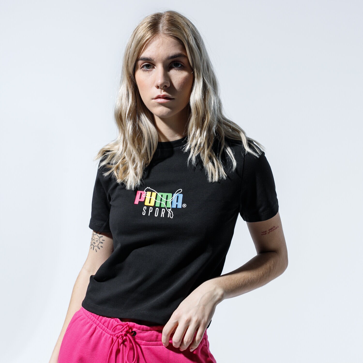 dámské tričko PUMA TRIČKO TFS GRAPHIC CROP TOP 59625801 ČERNÁ