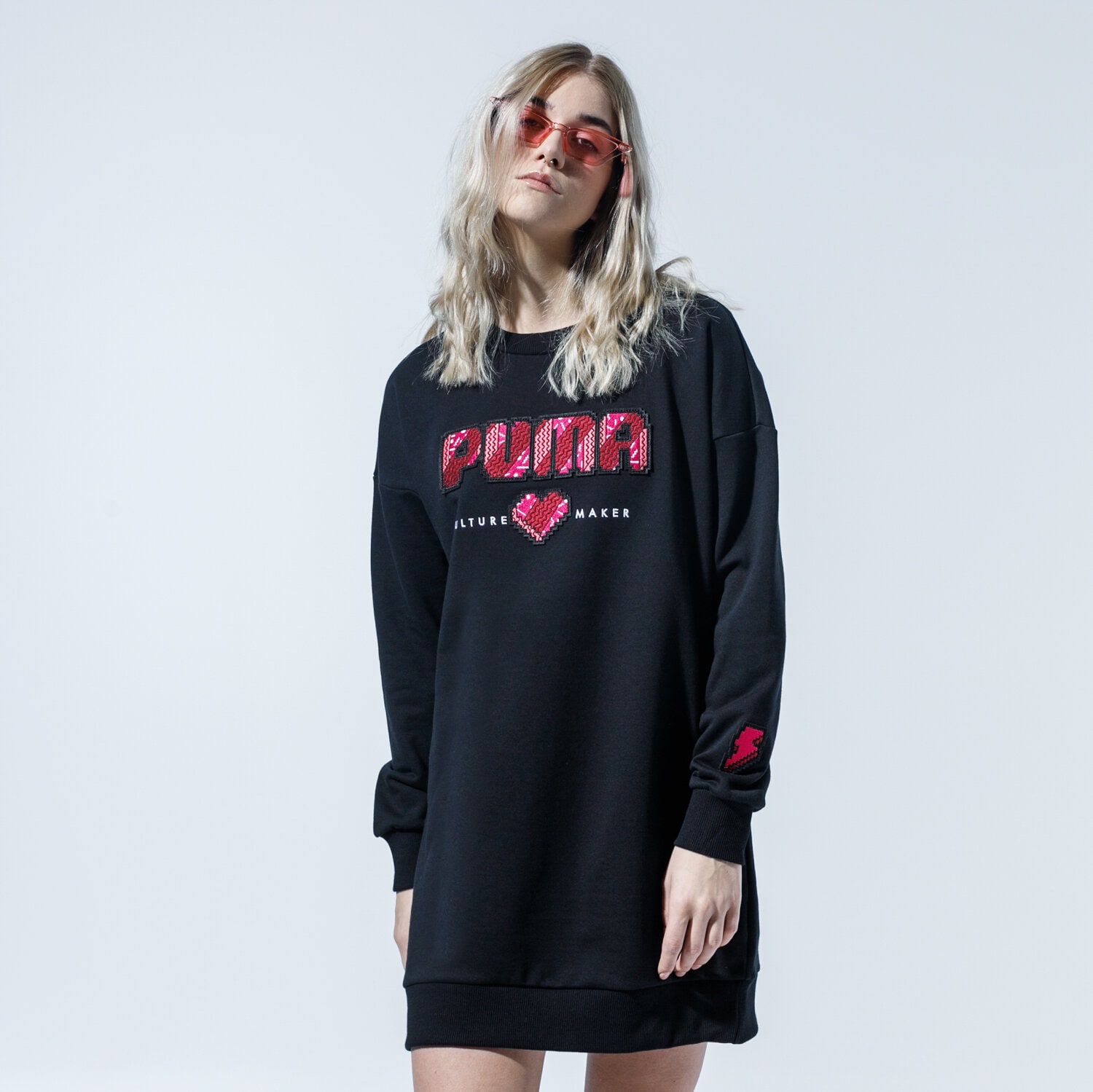 dámské šaty PUMA ŠATY DIGITAL LOVE DRESS 59706901 ČERNÁ